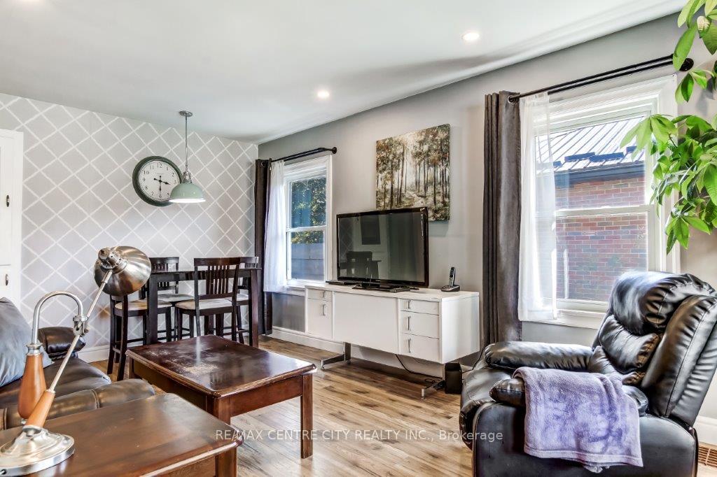 Photo 4 of 26 Brock Street, St. Thomas — HOMEH