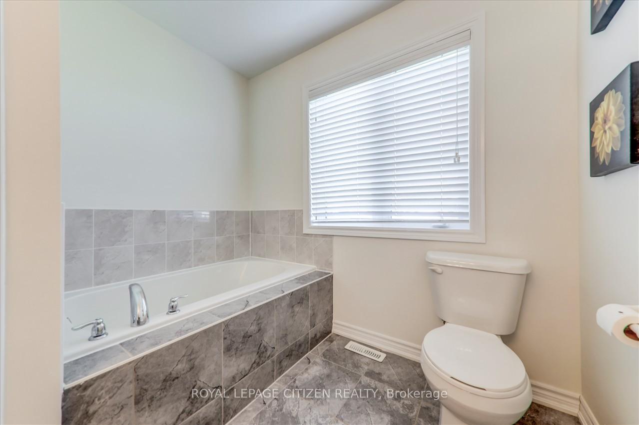 Photo 22 of 304 Van Dusen Avenue, Southgate — HOMEH