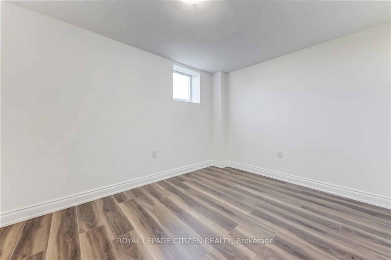 Photo 34 of 304 Van Dusen Avenue, Southgate — HOMEH