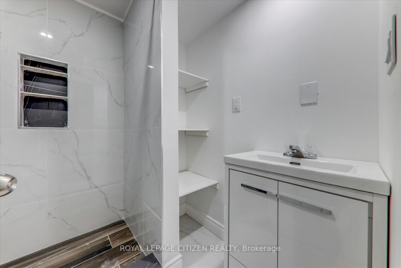 Photo 37 of 304 Van Dusen Avenue, Southgate — HOMEH