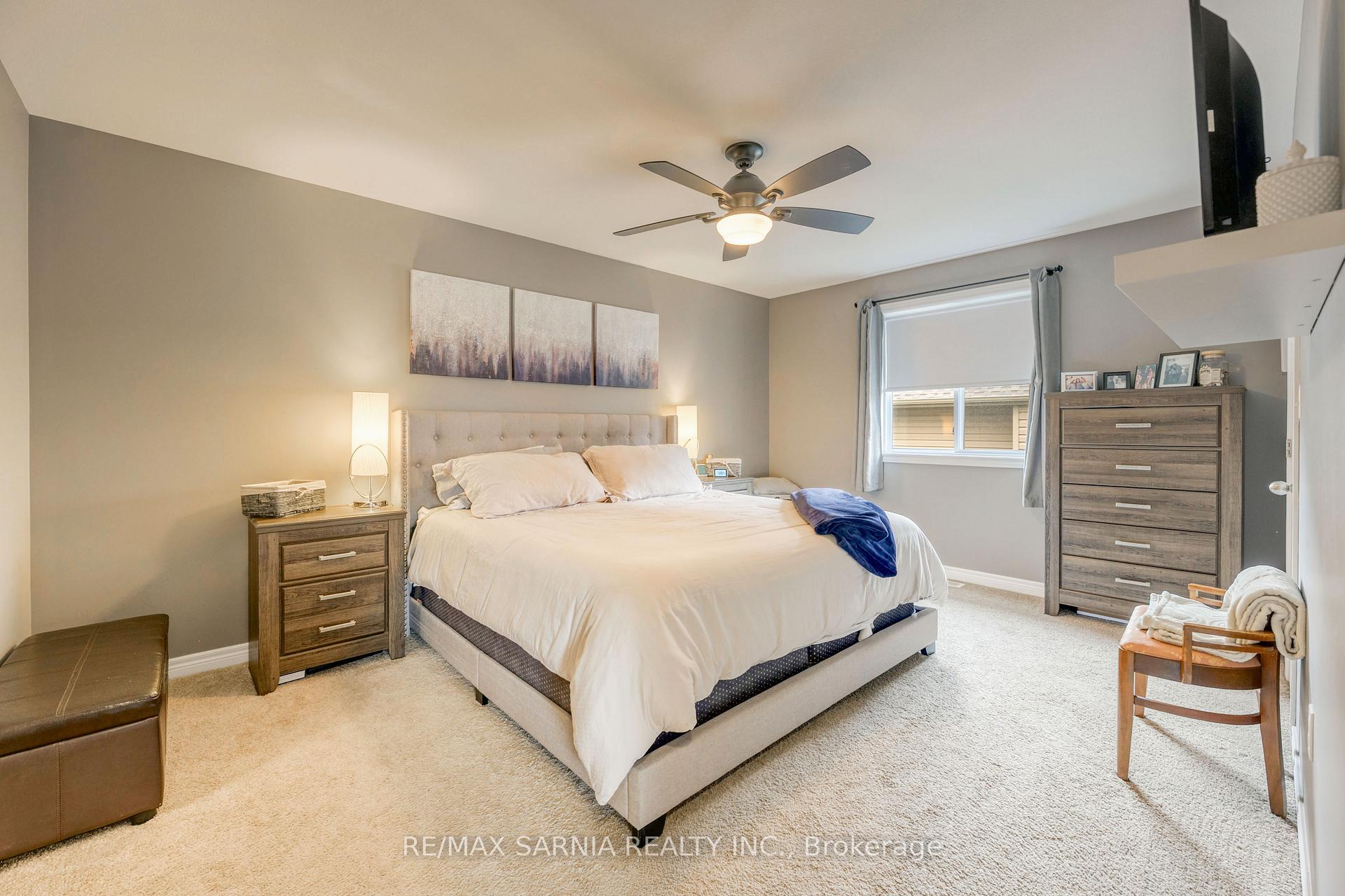 Photo 17 of 699 Bentinck Drive, St. Clair — HOMEH