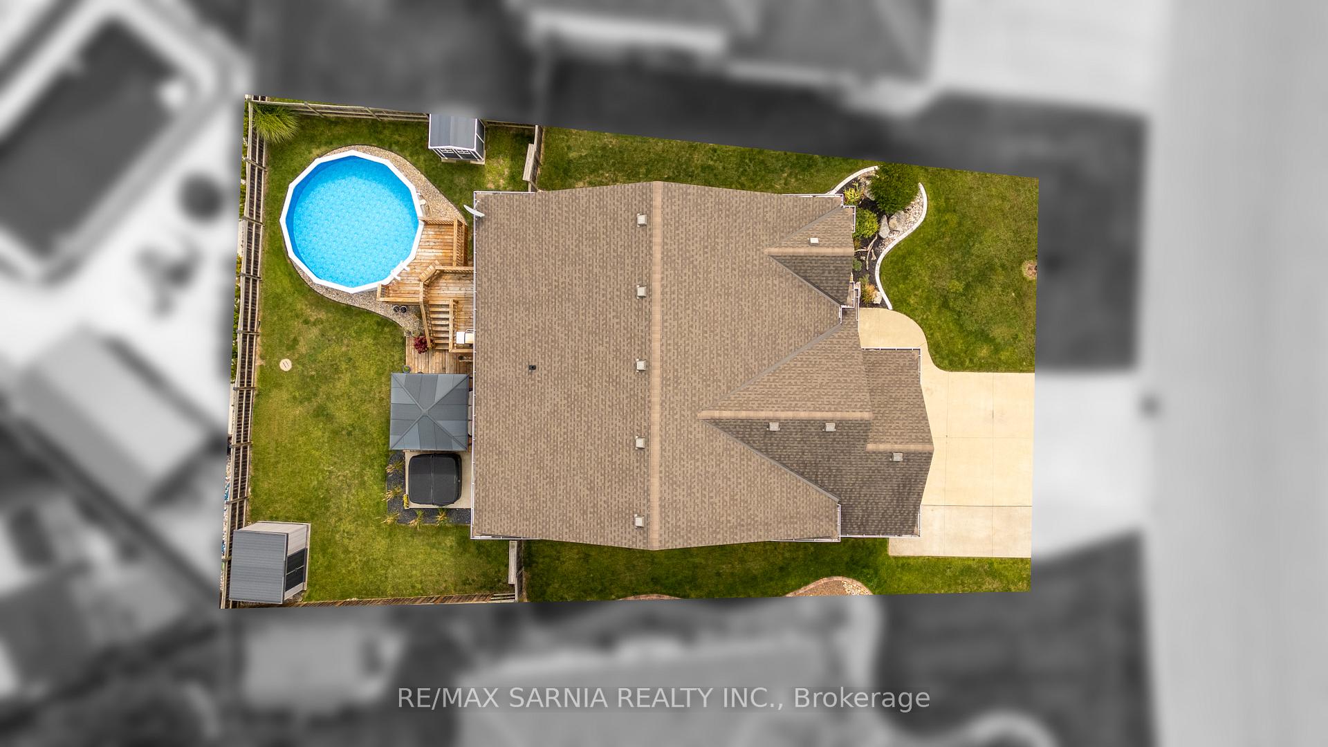 Photo 41 of 699 Bentinck Drive, St. Clair — HOMEH