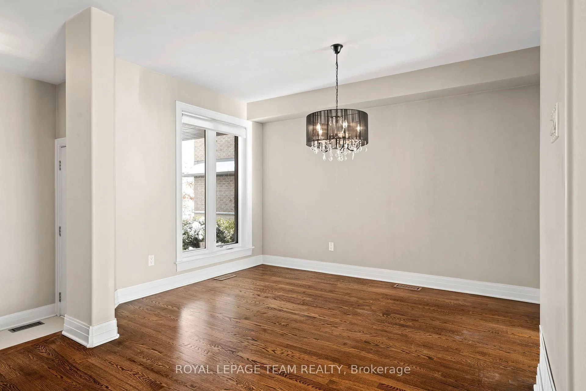 Photo 3 of 165 Woodhurst Crescent, Ottawa, Stittsville (South) — HOMEH