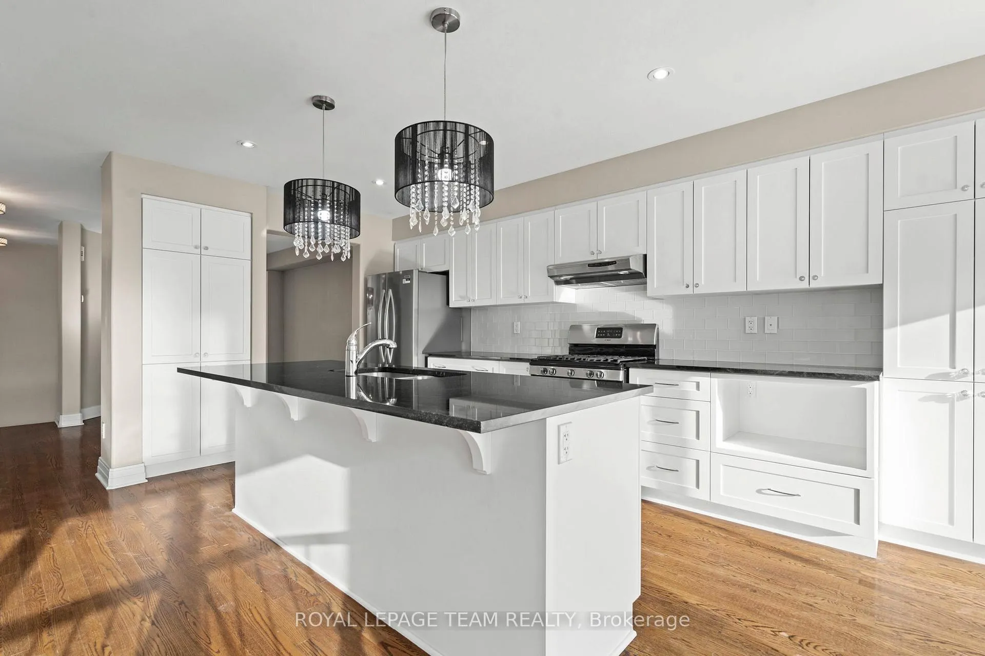 Photo 10 of 165 Woodhurst Crescent, Ottawa, Stittsville (South) — HOMEH