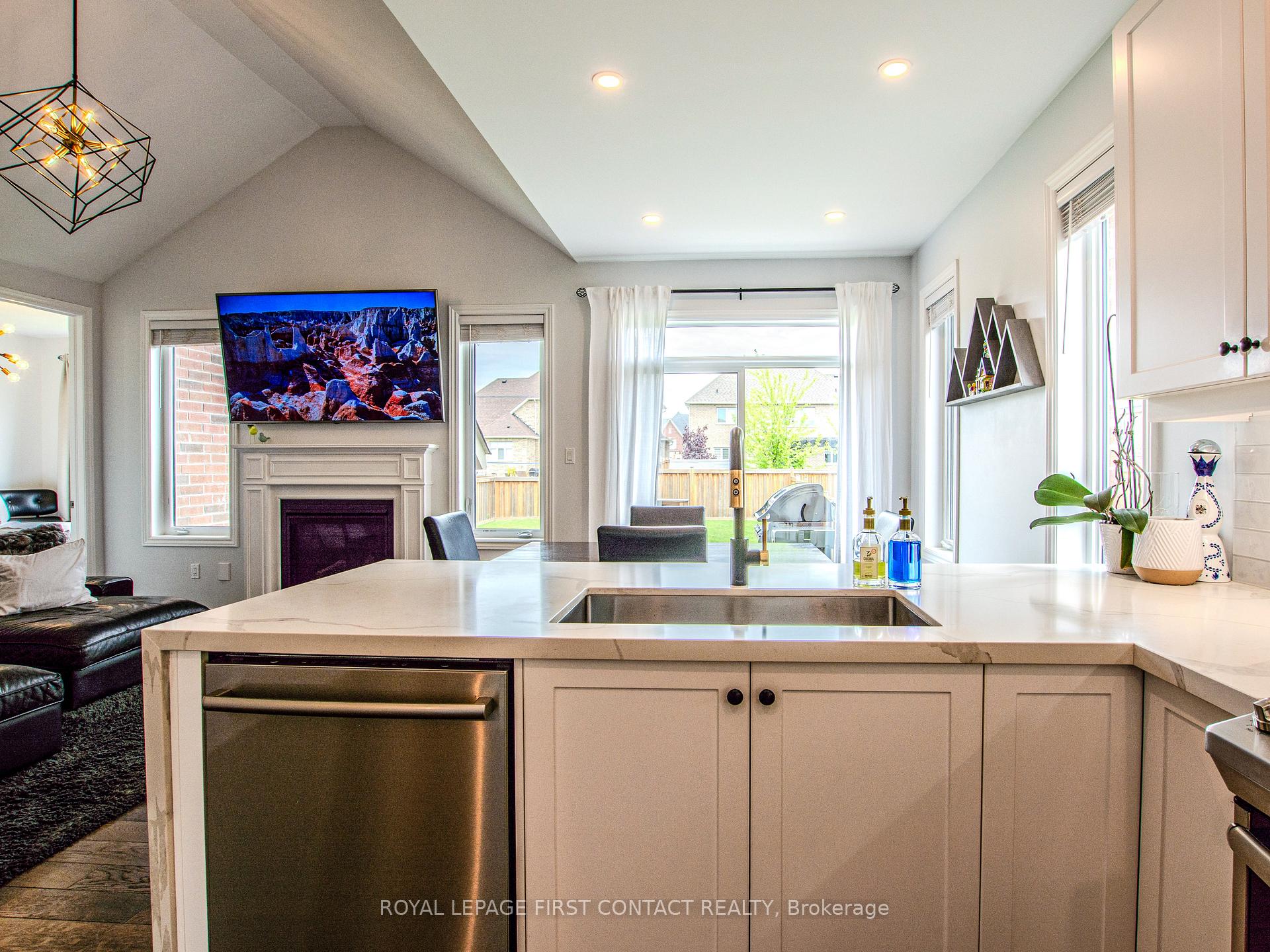Photo 4 of 22 Oliver's Mill Road, Springwater, Centre Vespra — HOMEH