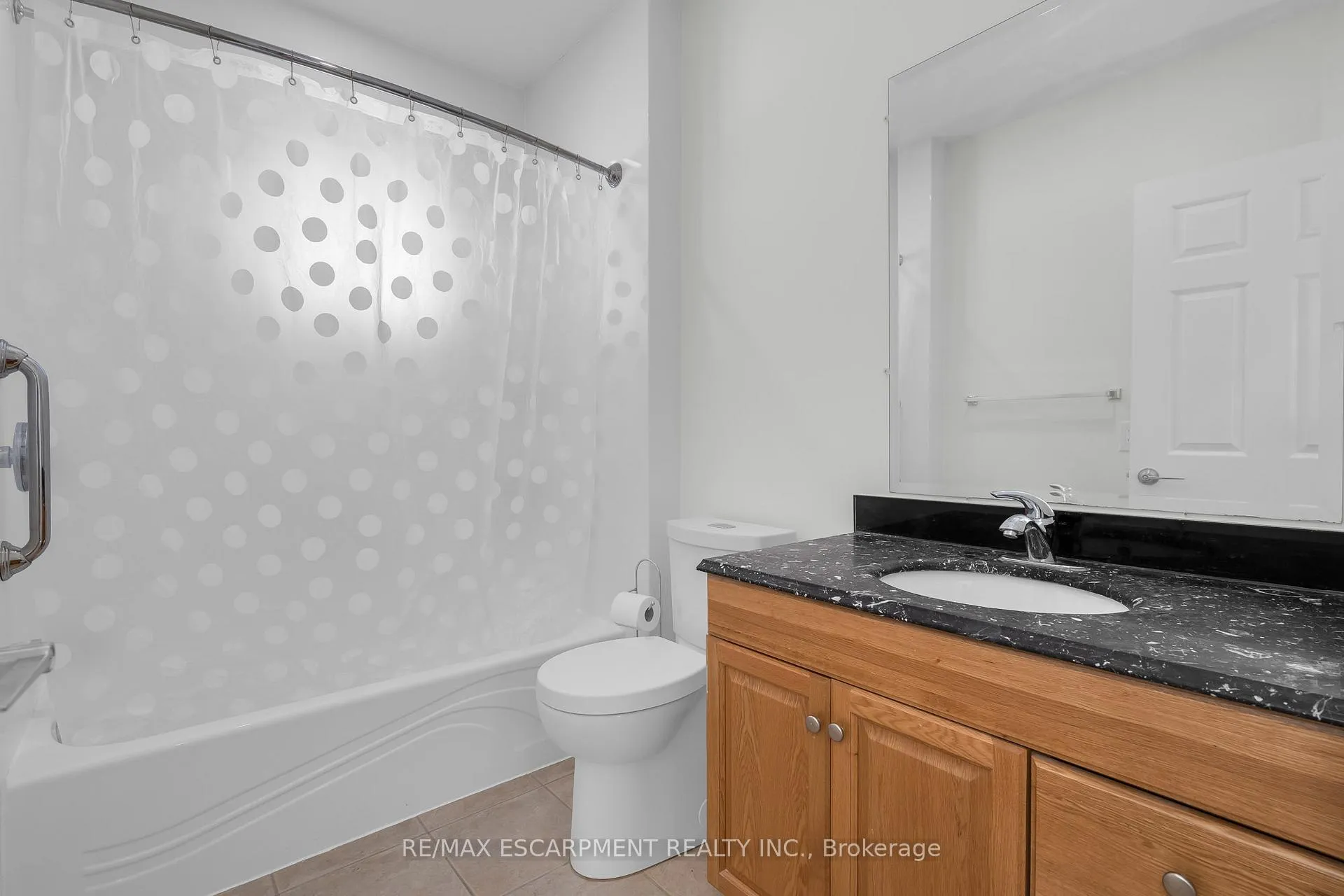Photo 6 of Unit 2, 229 Geneva Street, St. Catharines, Downtown — HOMEH