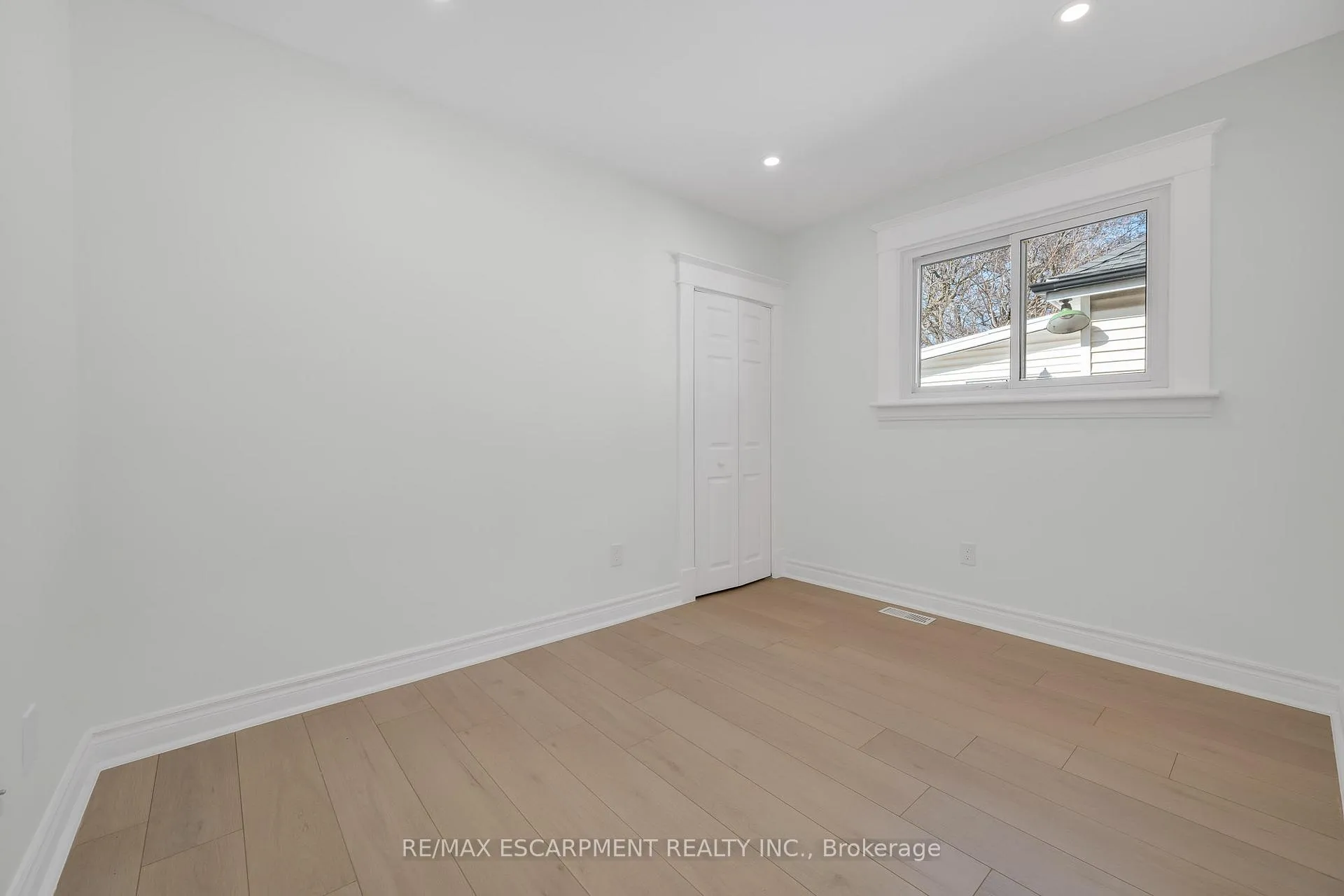 Photo 8 of Unit 2, 229 Geneva Street, St. Catharines, Downtown — HOMEH
