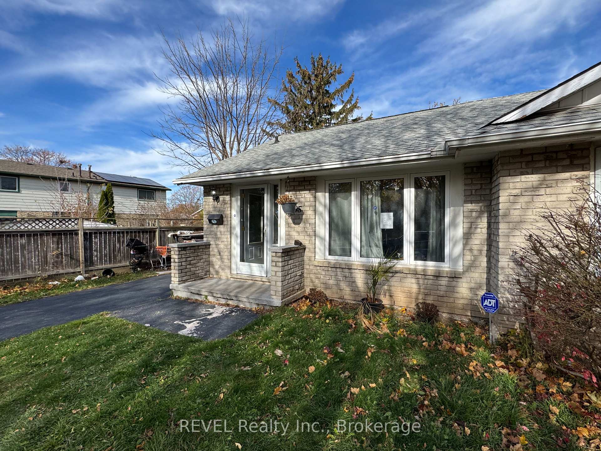Photo 1 of 95 Hill Park Lane, St. Catharines, Fairview — HOMEH