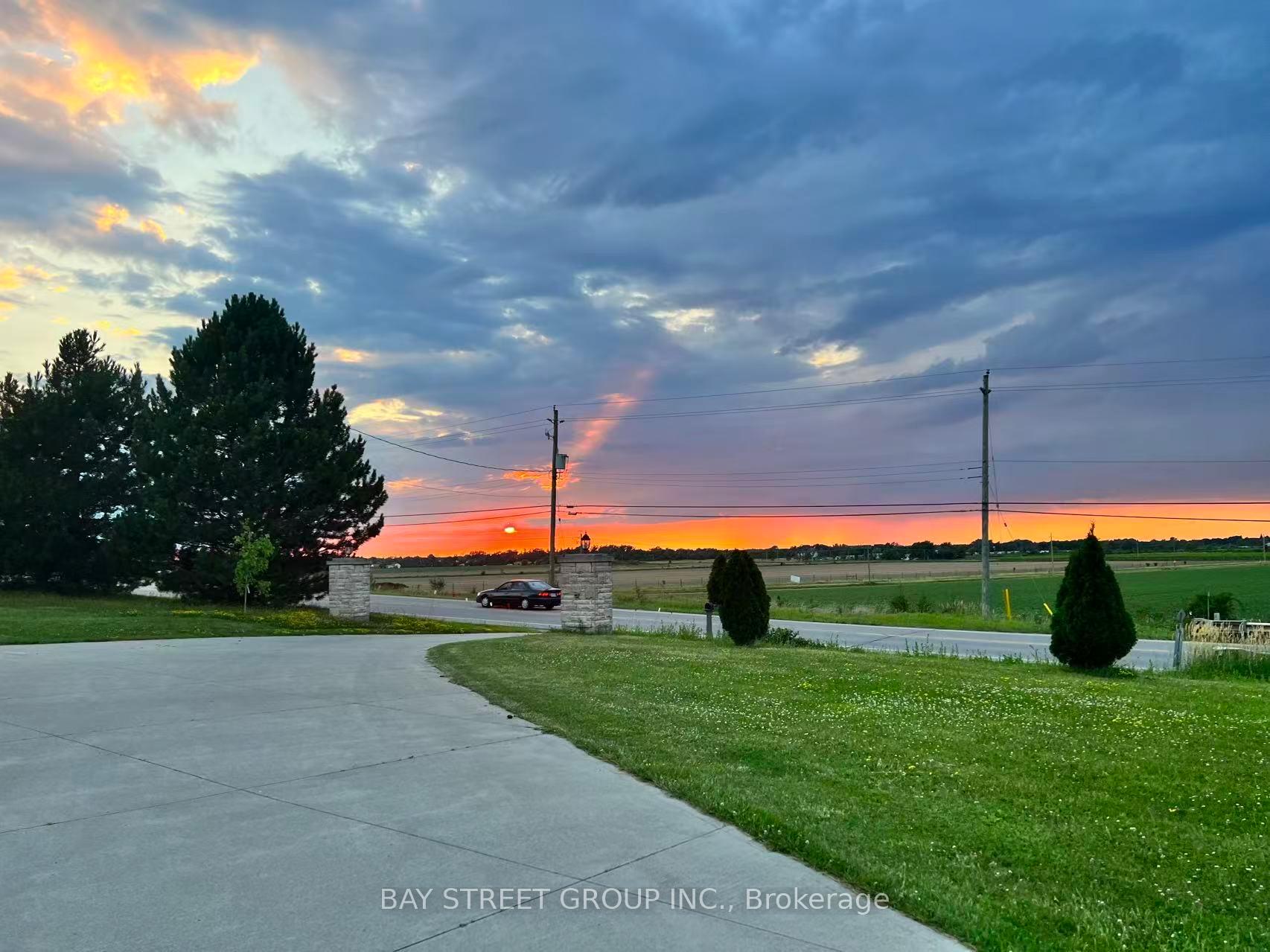 Photo 15 of Unit Unit A, 1310 St. Paul Street, St. Catharines, Rural Eighth — HOMEH