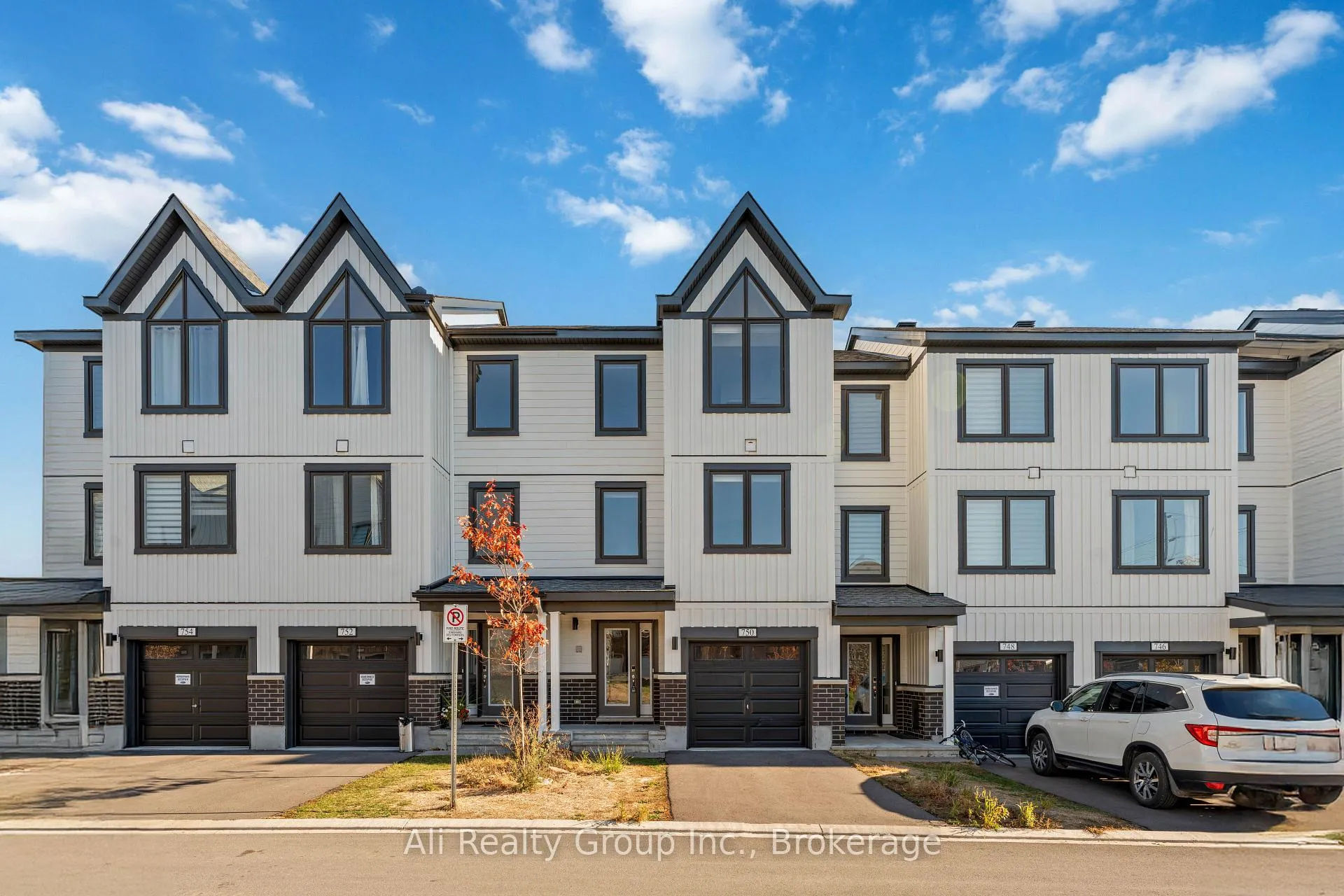 Photo 1 of 750 Kinstead Private, Ottawa, Stittsville (North) — HOMEH