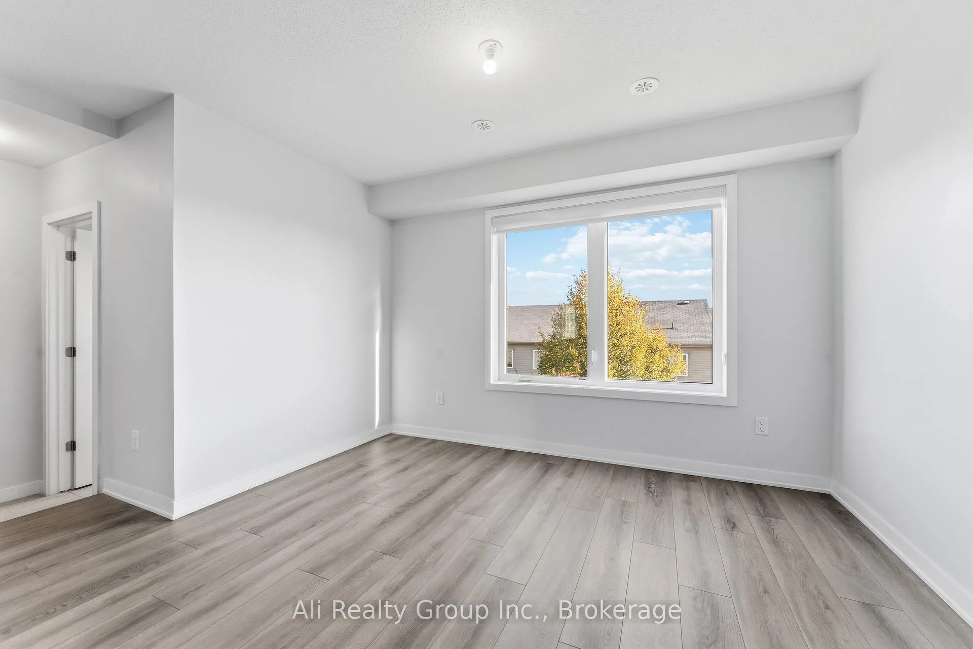 Photo 9 of 750 Kinstead Private, Ottawa, Stittsville (North) — HOMEH