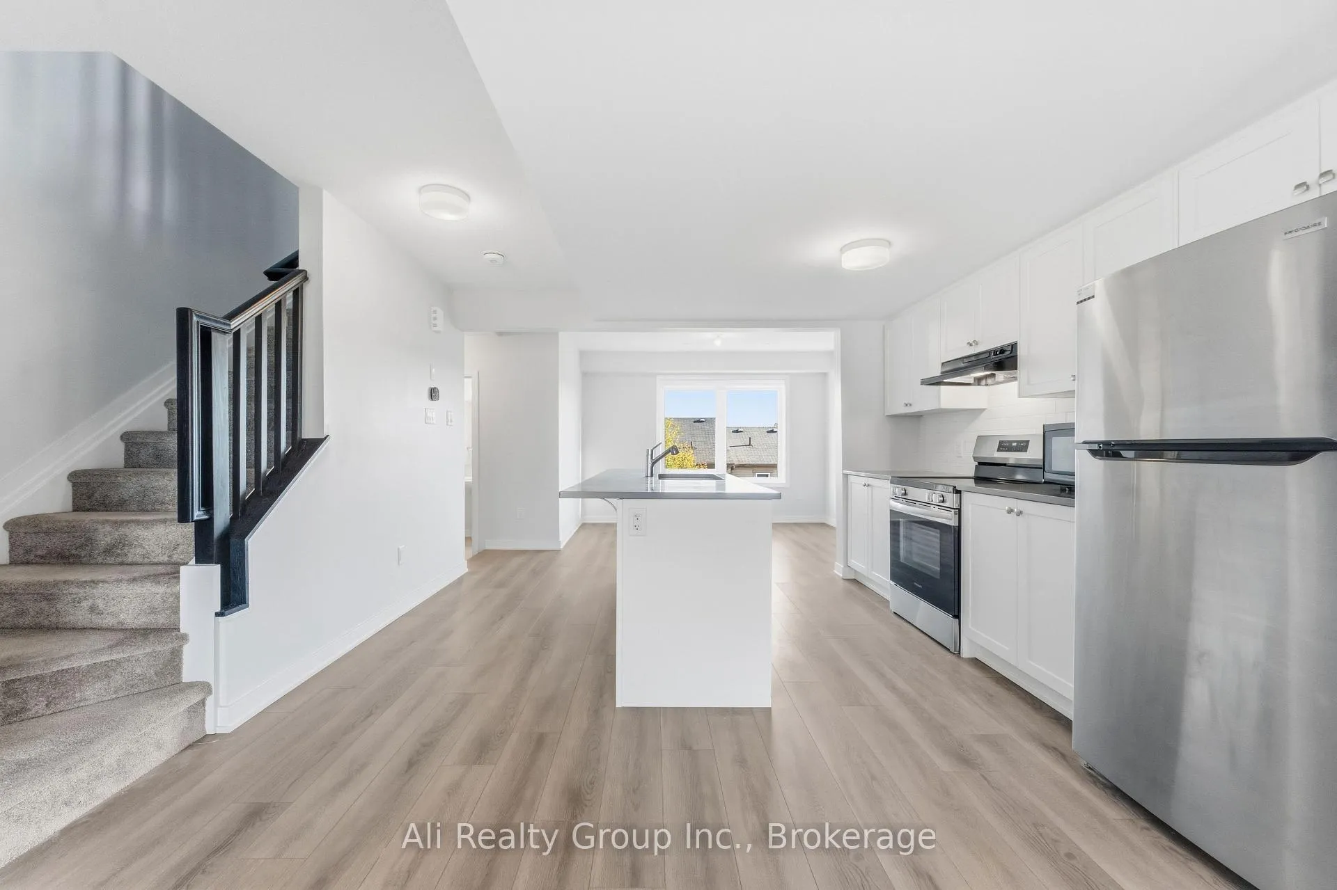 Photo 17 of 750 Kinstead Private, Ottawa, Stittsville (North) — HOMEH