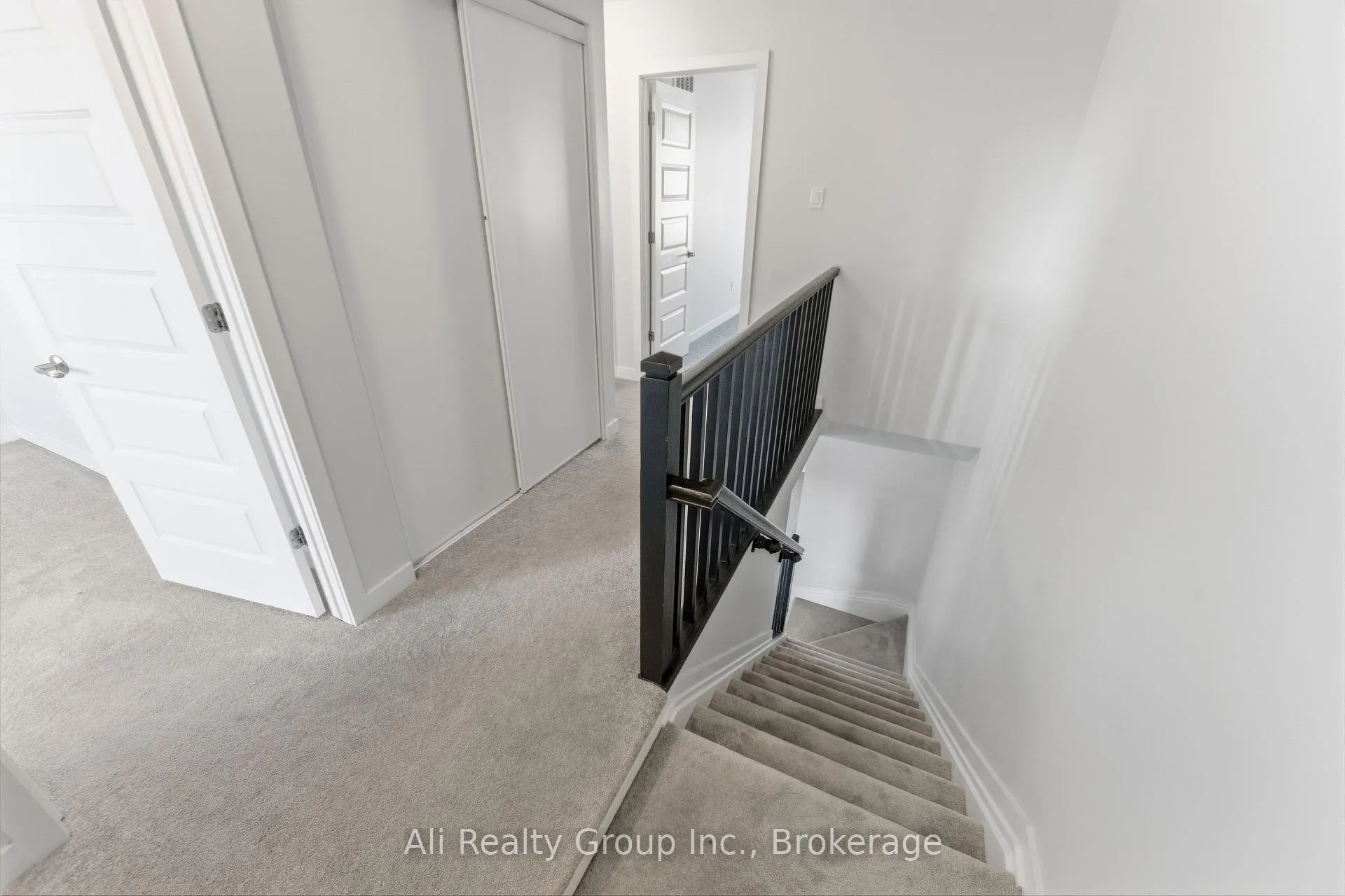 Photo 21 of 750 Kinstead Private, Ottawa, Stittsville (North) — HOMEH