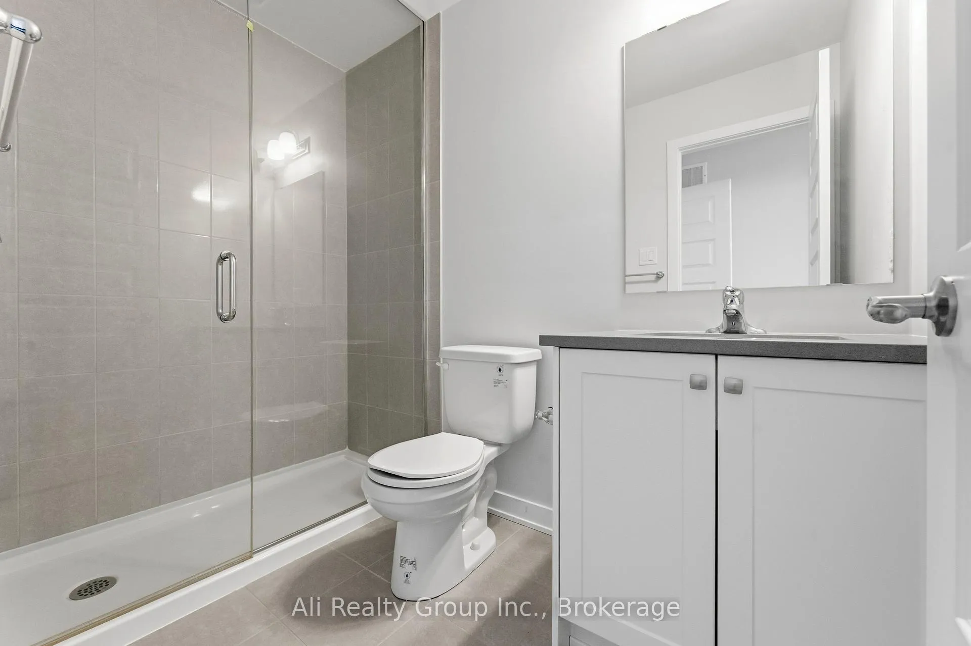 Photo 31 of 750 Kinstead Private, Ottawa, Stittsville (North) — HOMEH