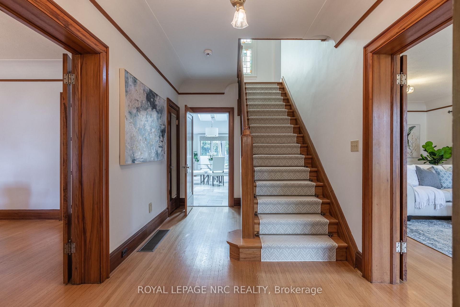Photo 7 of 57 Hillcrest Avenue, St. Catharines, Old Glenridge — HOMEH