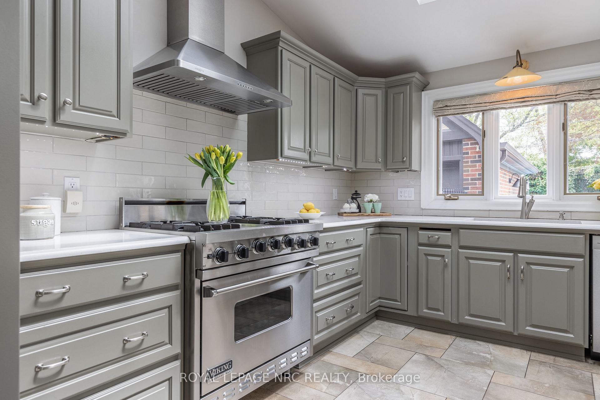 Photo 27 of 57 Hillcrest Avenue, St. Catharines, Old Glenridge — HOMEH