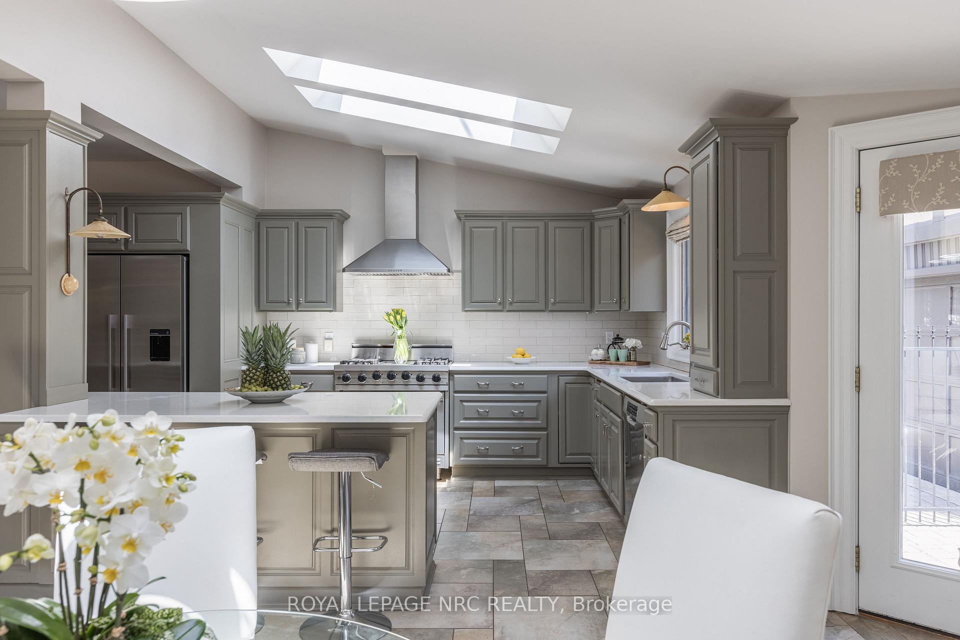 Photo 28 of 57 Hillcrest Avenue, St. Catharines, Old Glenridge — HOMEH