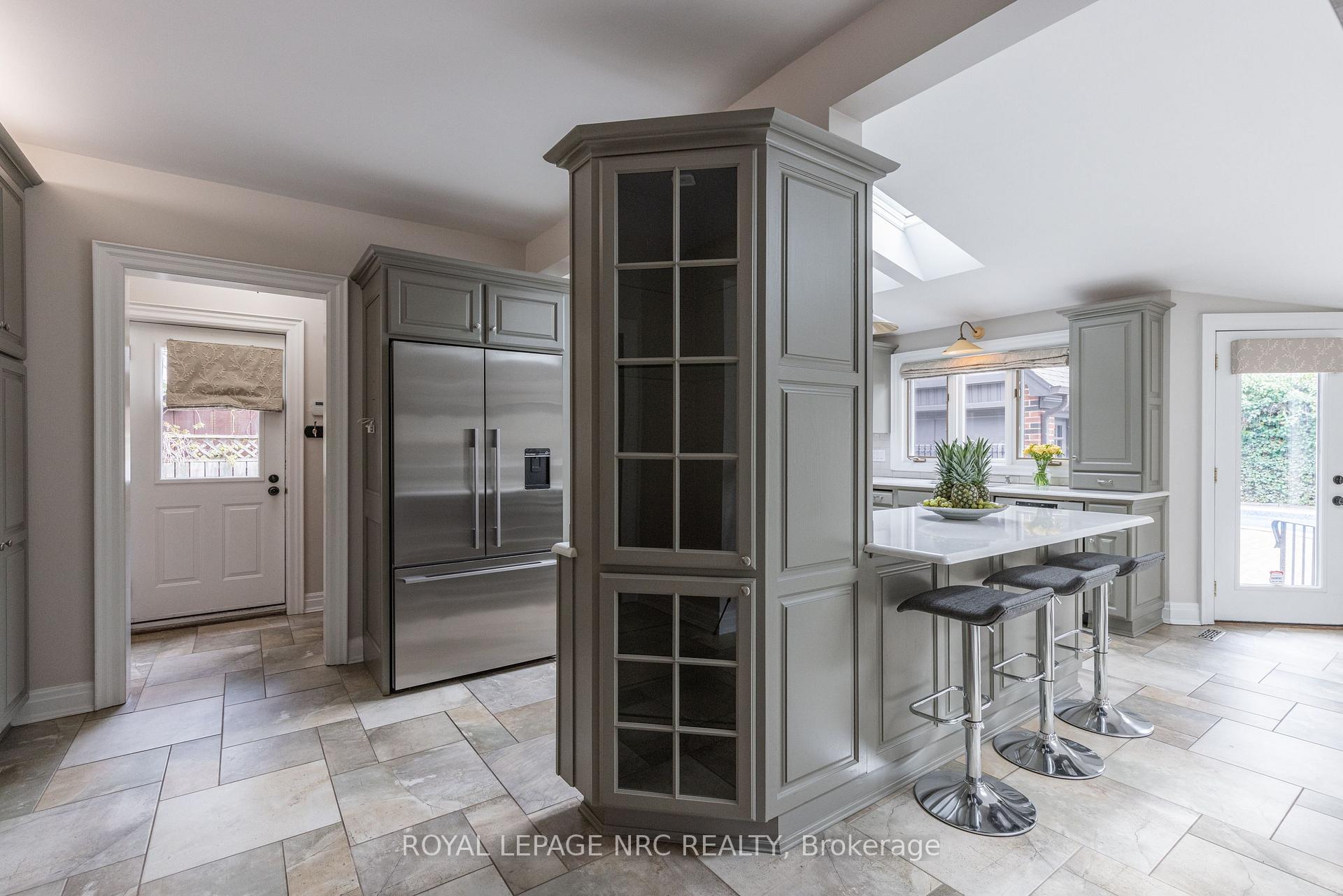 Photo 31 of 57 Hillcrest Avenue, St. Catharines, Old Glenridge — HOMEH