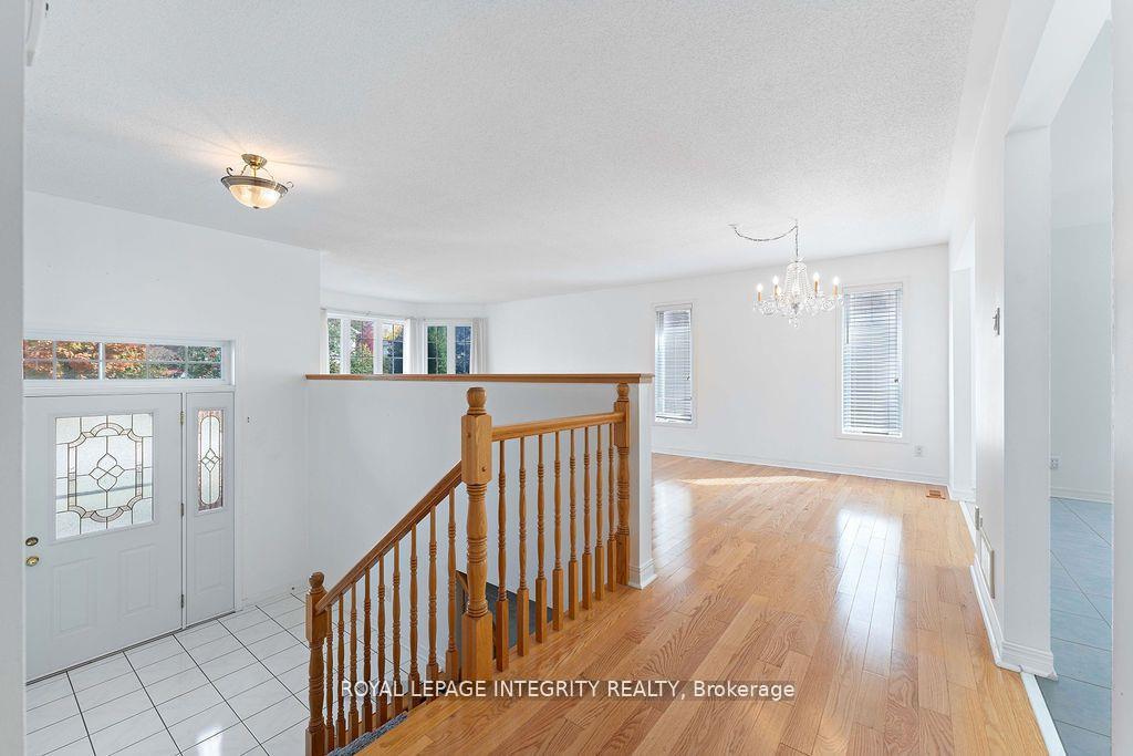 Photo 7 of 81 Lloydalex Crescent, Ottawa, Stittsville (North) — HOMEH
