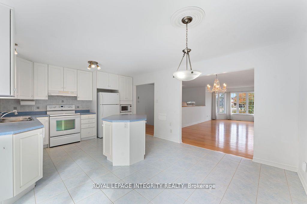 Photo 13 of 81 Lloydalex Crescent, Ottawa, Stittsville (North) — HOMEH