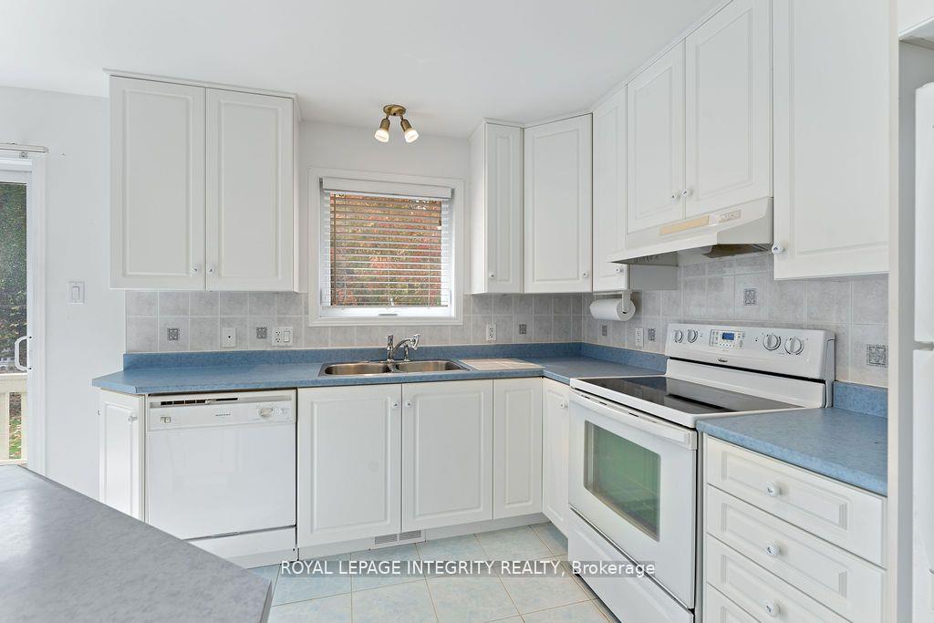 Photo 16 of 81 Lloydalex Crescent, Ottawa, Stittsville (North) — HOMEH