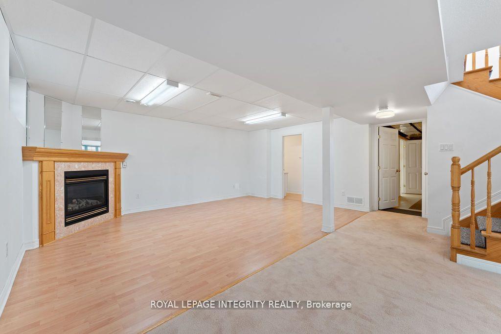 Photo 34 of 81 Lloydalex Crescent, Ottawa, Stittsville (North) — HOMEH