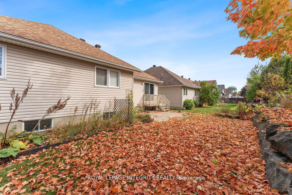 Photo 43 of 81 Lloydalex Crescent, Ottawa, Stittsville (North) — HOMEH