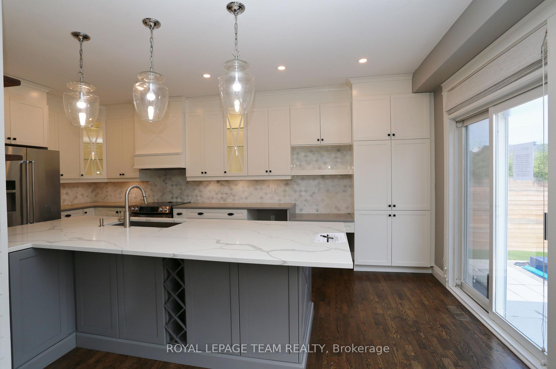 Photo 4 of 78 Friendly Crescent, Ottawa, Stittsville (South) — HOMEH
