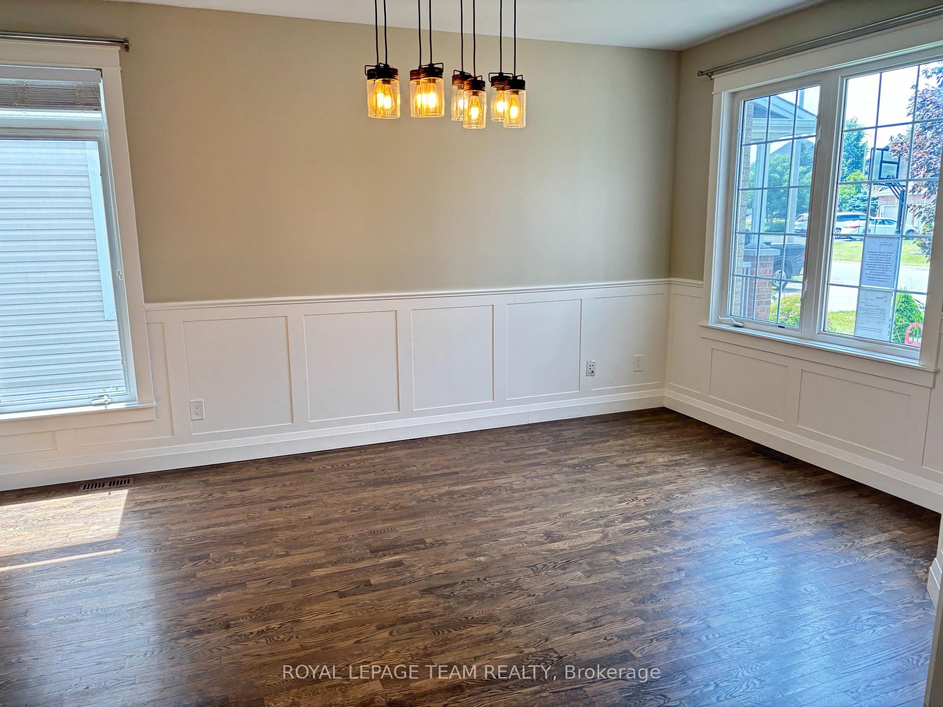 Photo 6 of 78 Friendly Crescent, Ottawa, Stittsville (South) — HOMEH