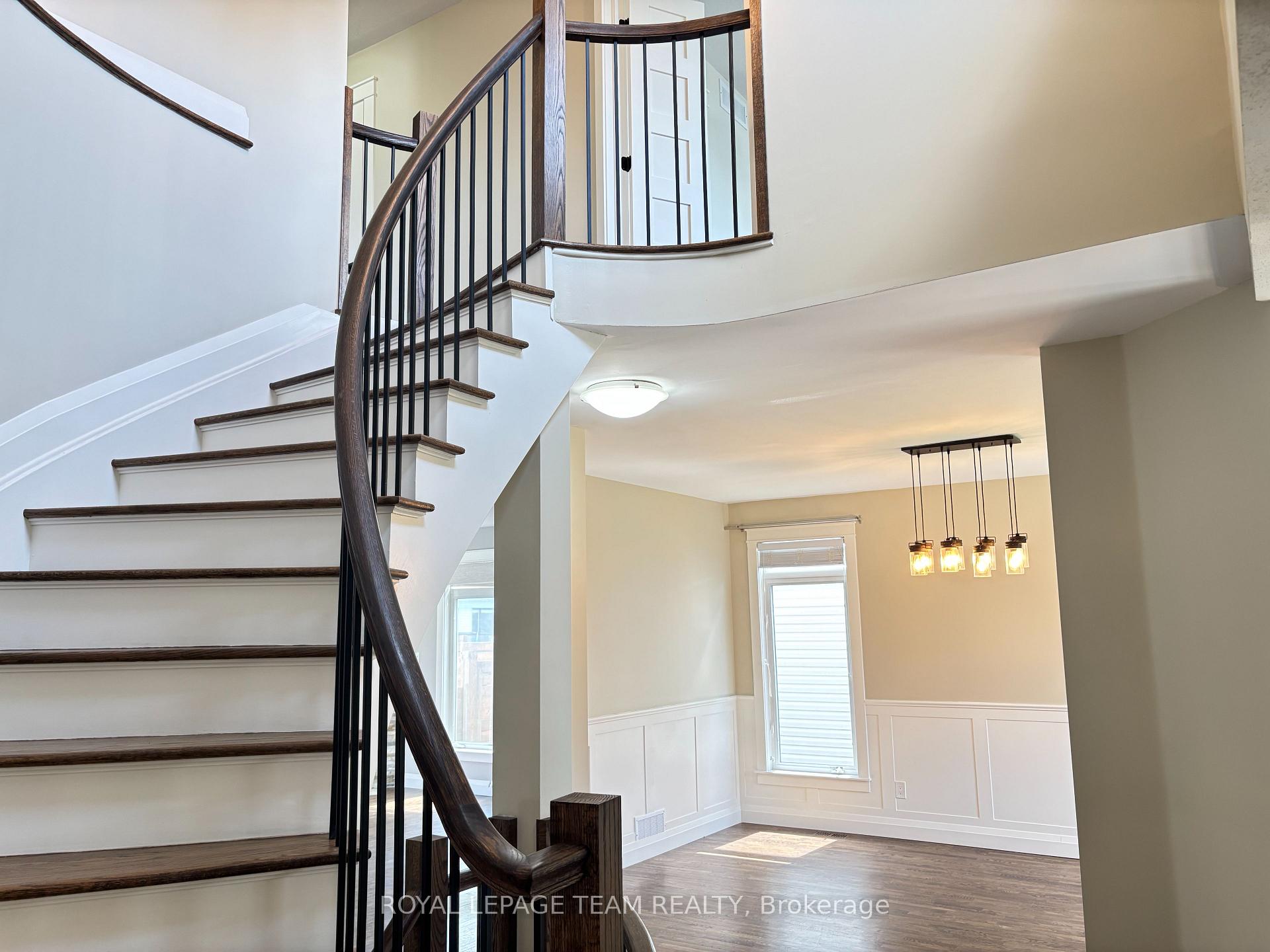 Photo 10 of 78 Friendly Crescent, Ottawa, Stittsville (South) — HOMEH
