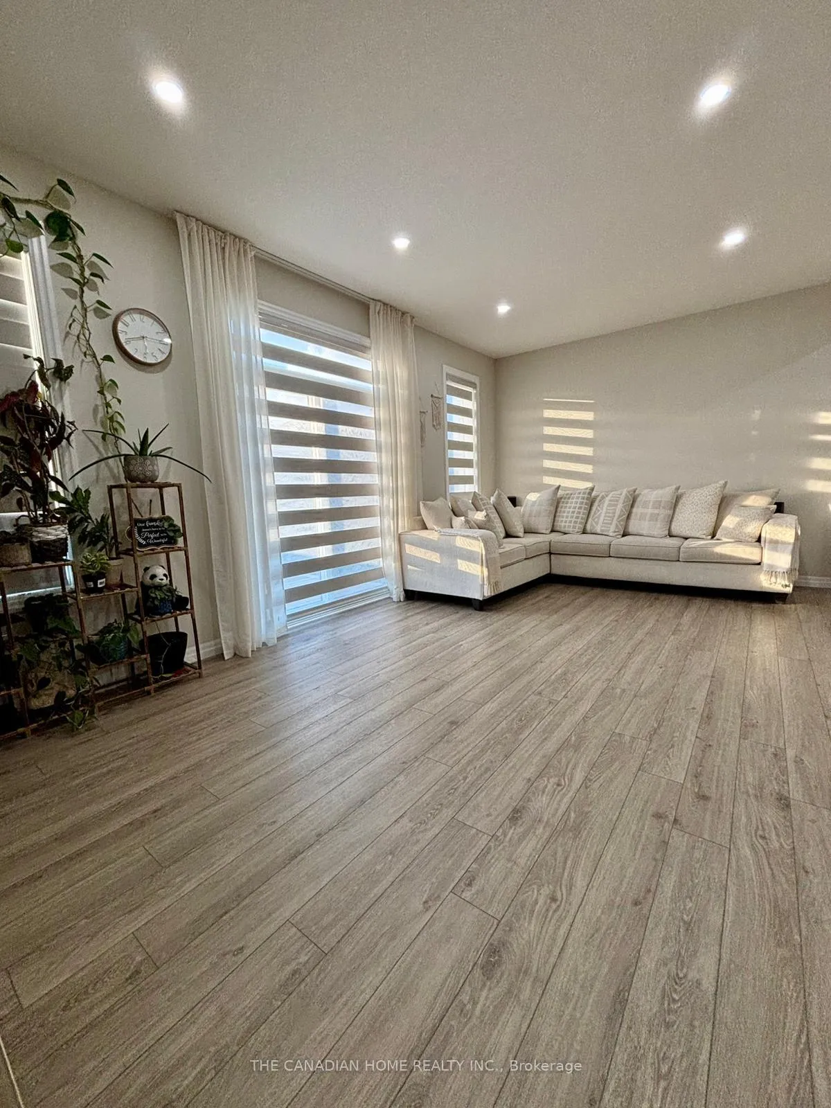 Photo 7 of 232 Renaissance Drive, St. Thomas — HOMEH