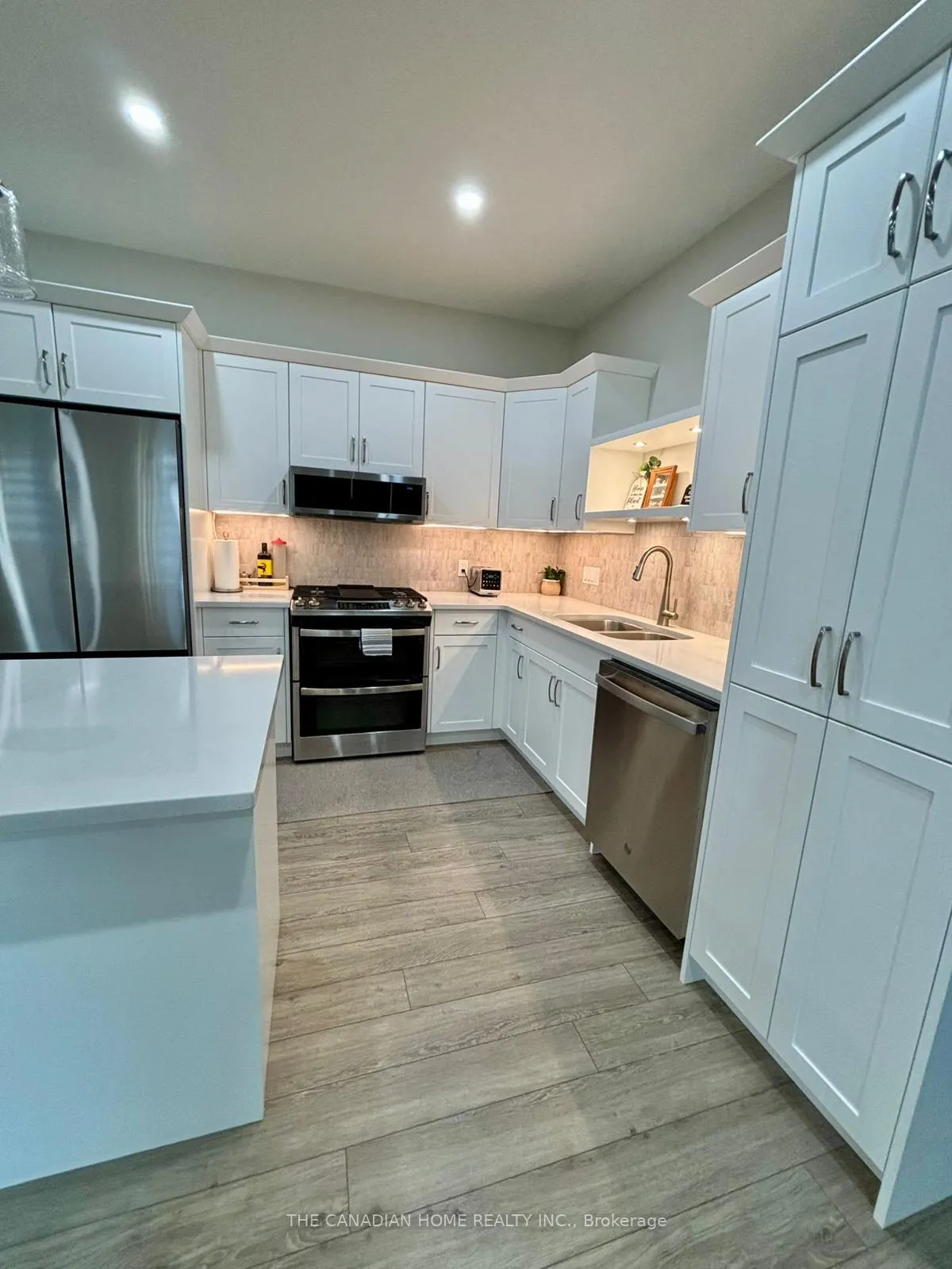 Photo 11 of 232 Renaissance Drive, St. Thomas — HOMEH