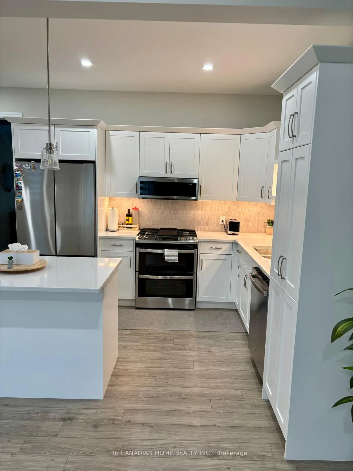 Photo 12 of 232 Renaissance Drive, St. Thomas — HOMEH