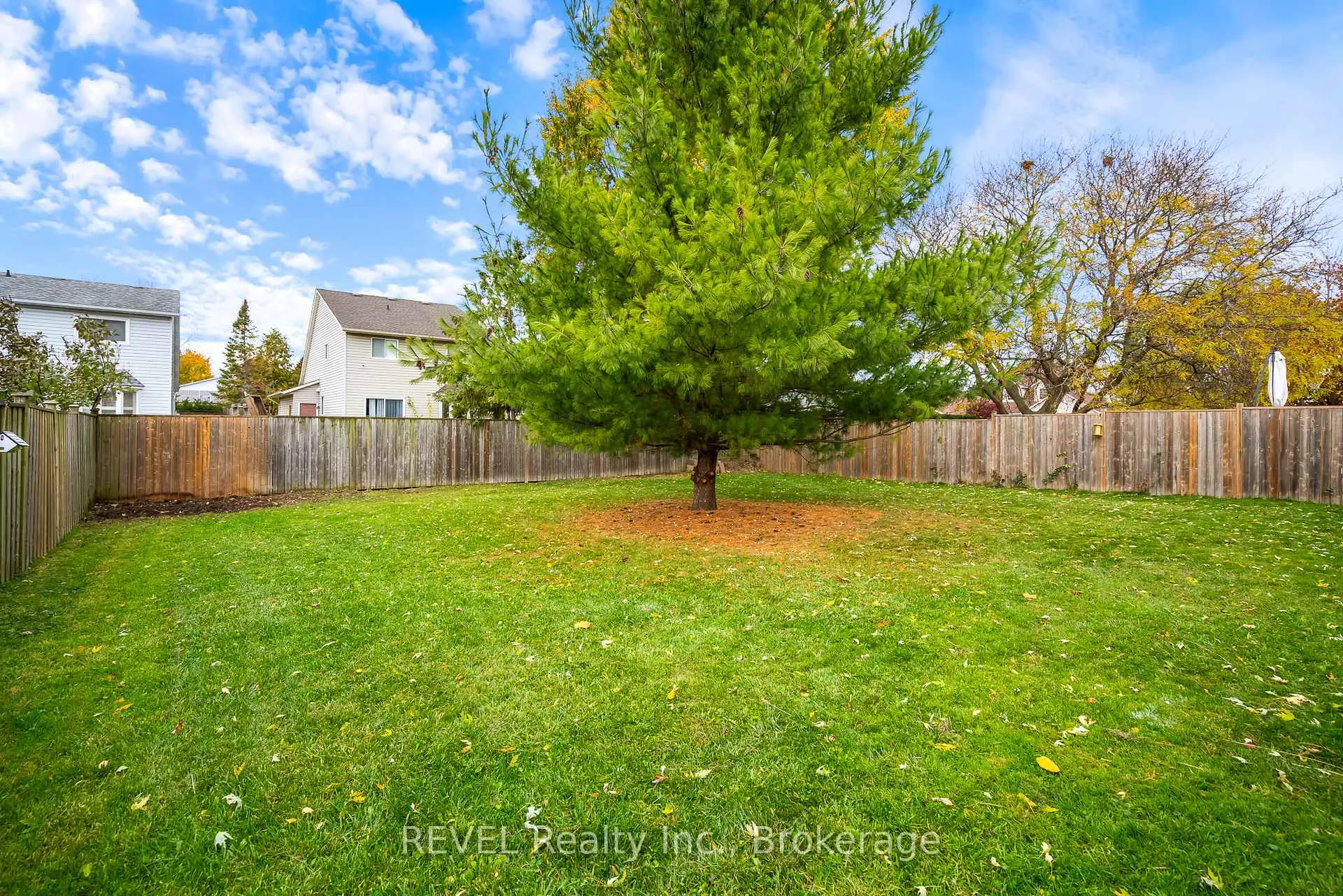 Photo 5 of 279 Vansickle Road, St. Catharines, Rykert/Vansickle — HOMEH