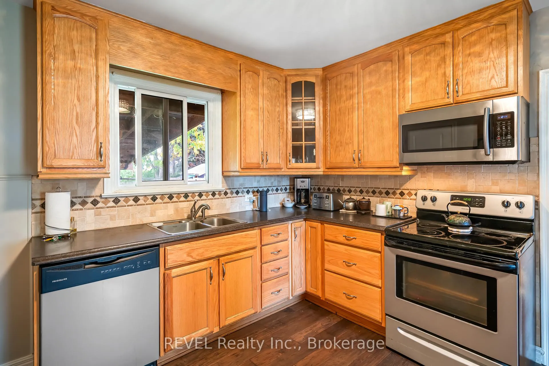 Photo 23 of 279 Vansickle Road, St. Catharines, Rykert/Vansickle — HOMEH