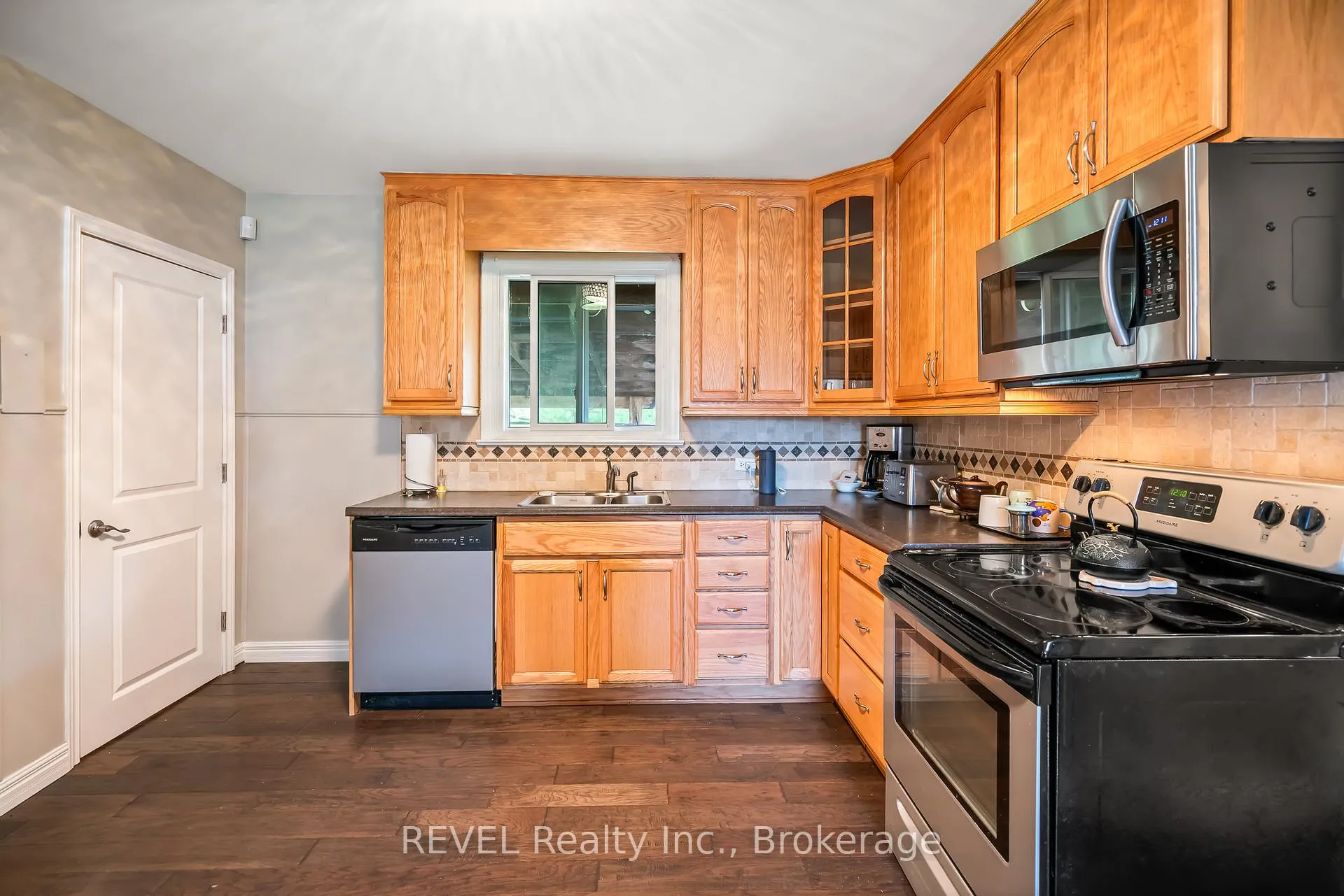 Photo 24 of 279 Vansickle Road, St. Catharines, Rykert/Vansickle — HOMEH