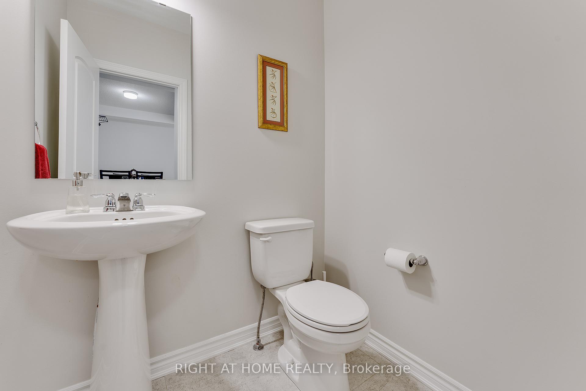Photo 3 of 715 Derreen Avenue, Ottawa, Stittsville (North) — HOMEH