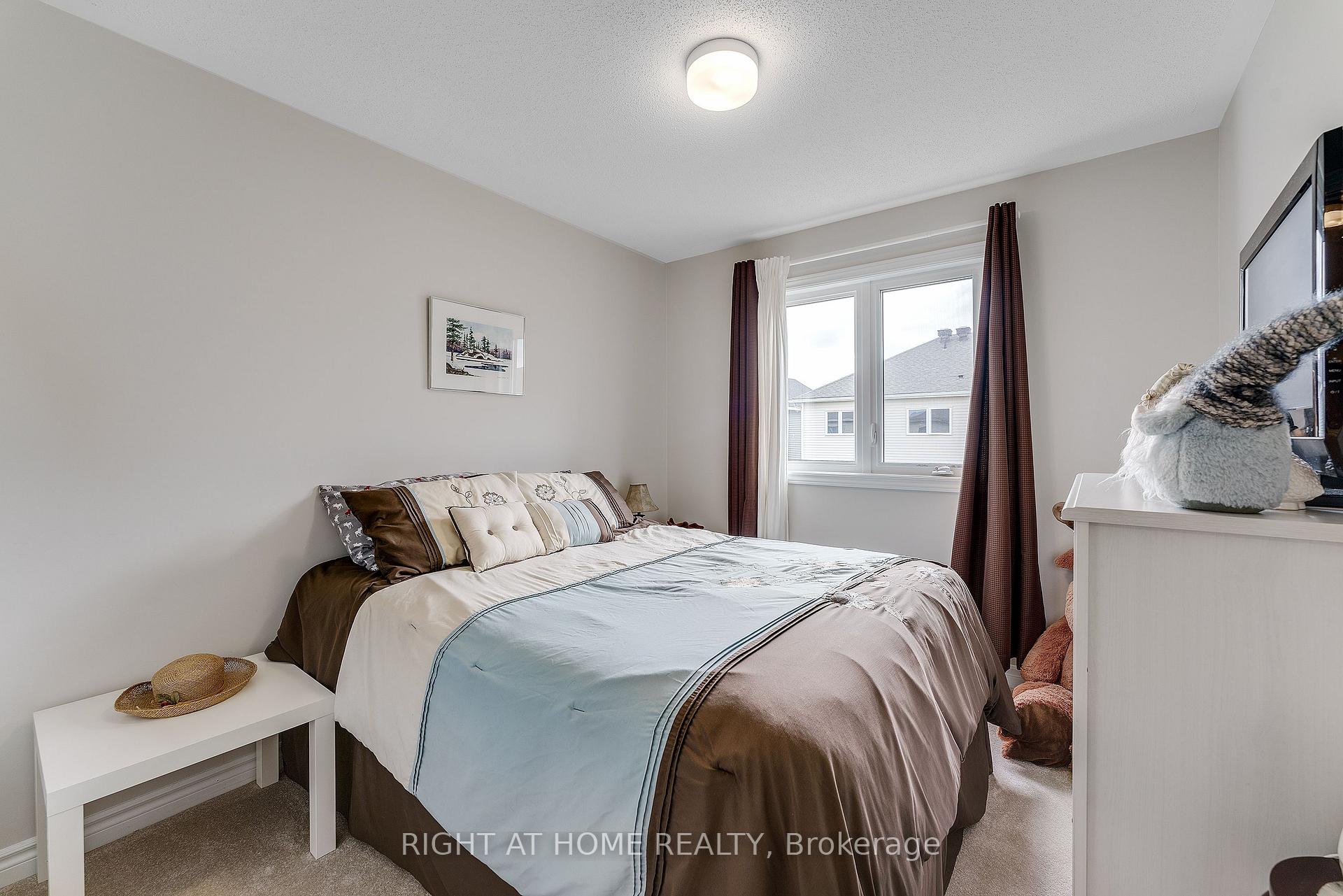 Photo 21 of 715 Derreen Avenue, Ottawa, Stittsville (North) — HOMEH