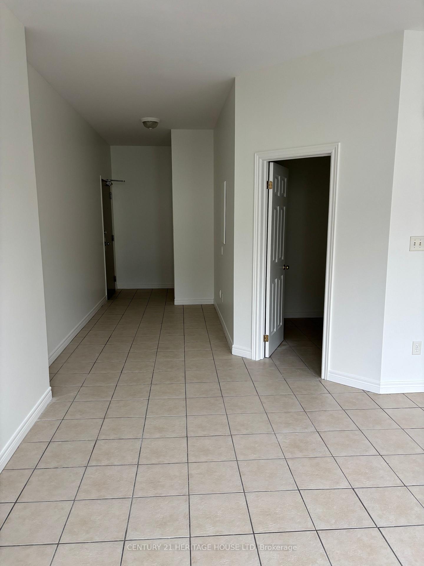 Photo 2 of Unit 1, 580 Talbot Street, St. Thomas — HOMEH