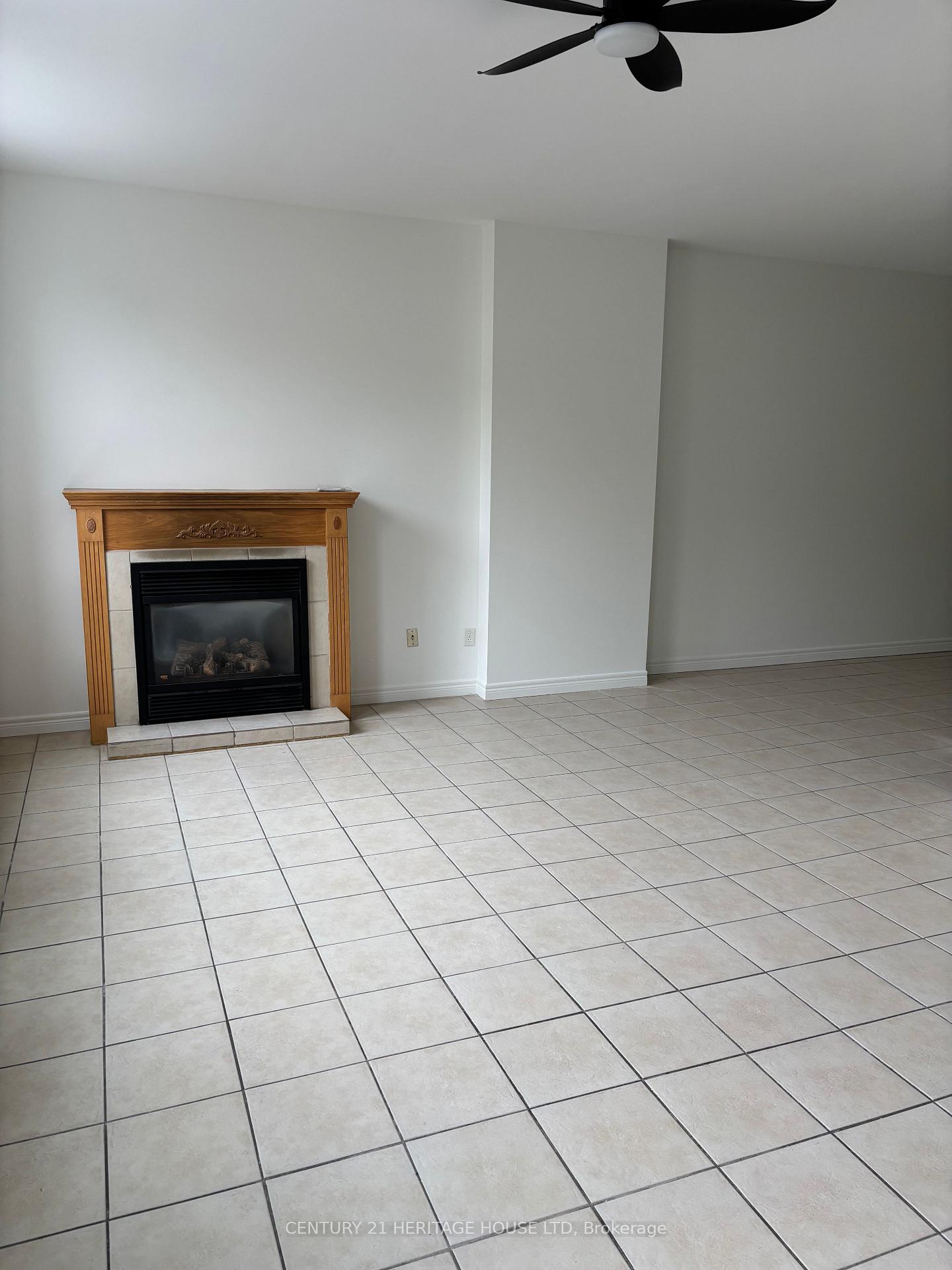 Photo 3 of Unit 1, 580 Talbot Street, St. Thomas — HOMEH
