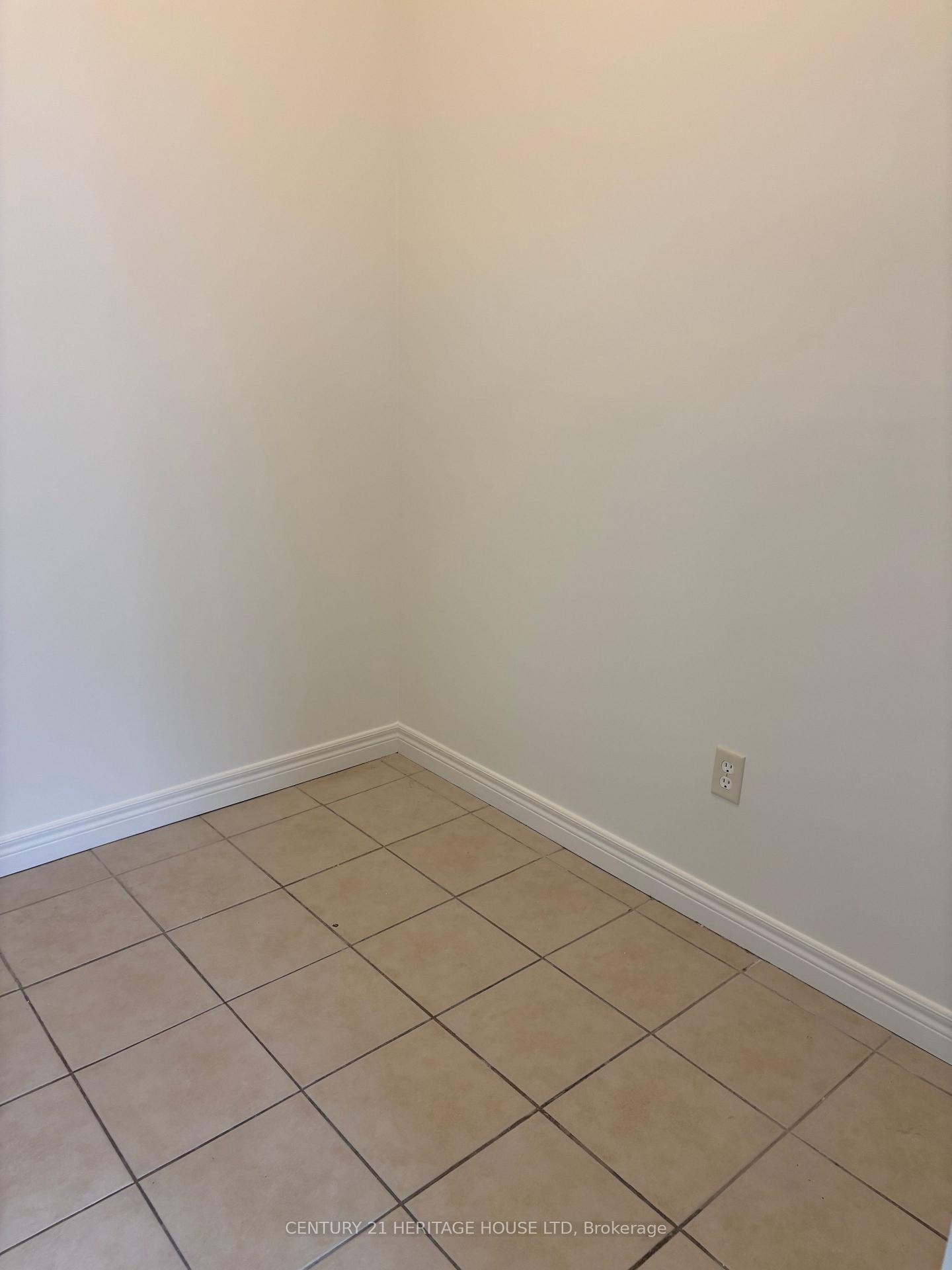 Photo 6 of Unit 1, 580 Talbot Street, St. Thomas — HOMEH