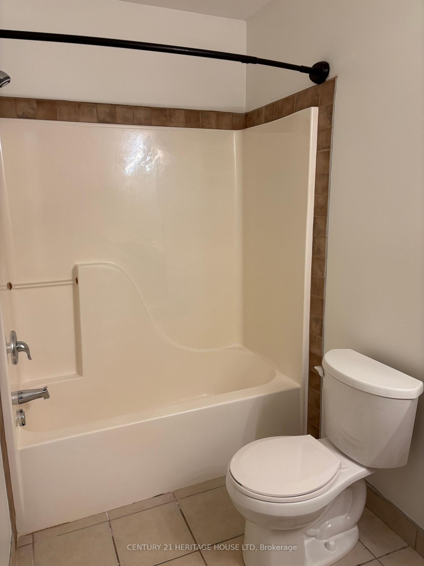 Photo 10 of Unit 1, 580 Talbot Street, St. Thomas — HOMEH