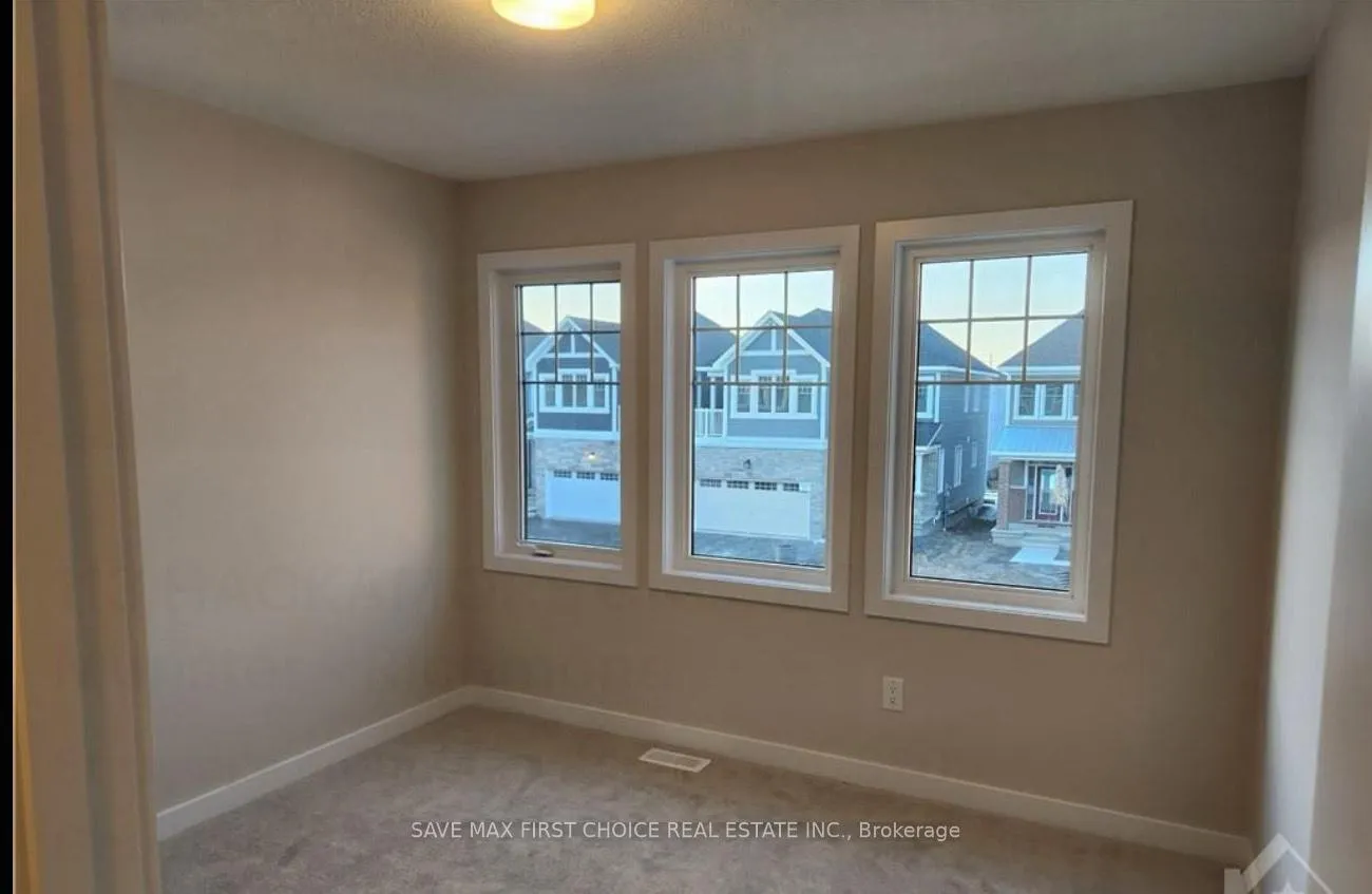 Photo 15 of 113 Hackamore Crescent, Ottawa, Goulbourn Twp From Franktown Rd/South To Rideau — HOMEH