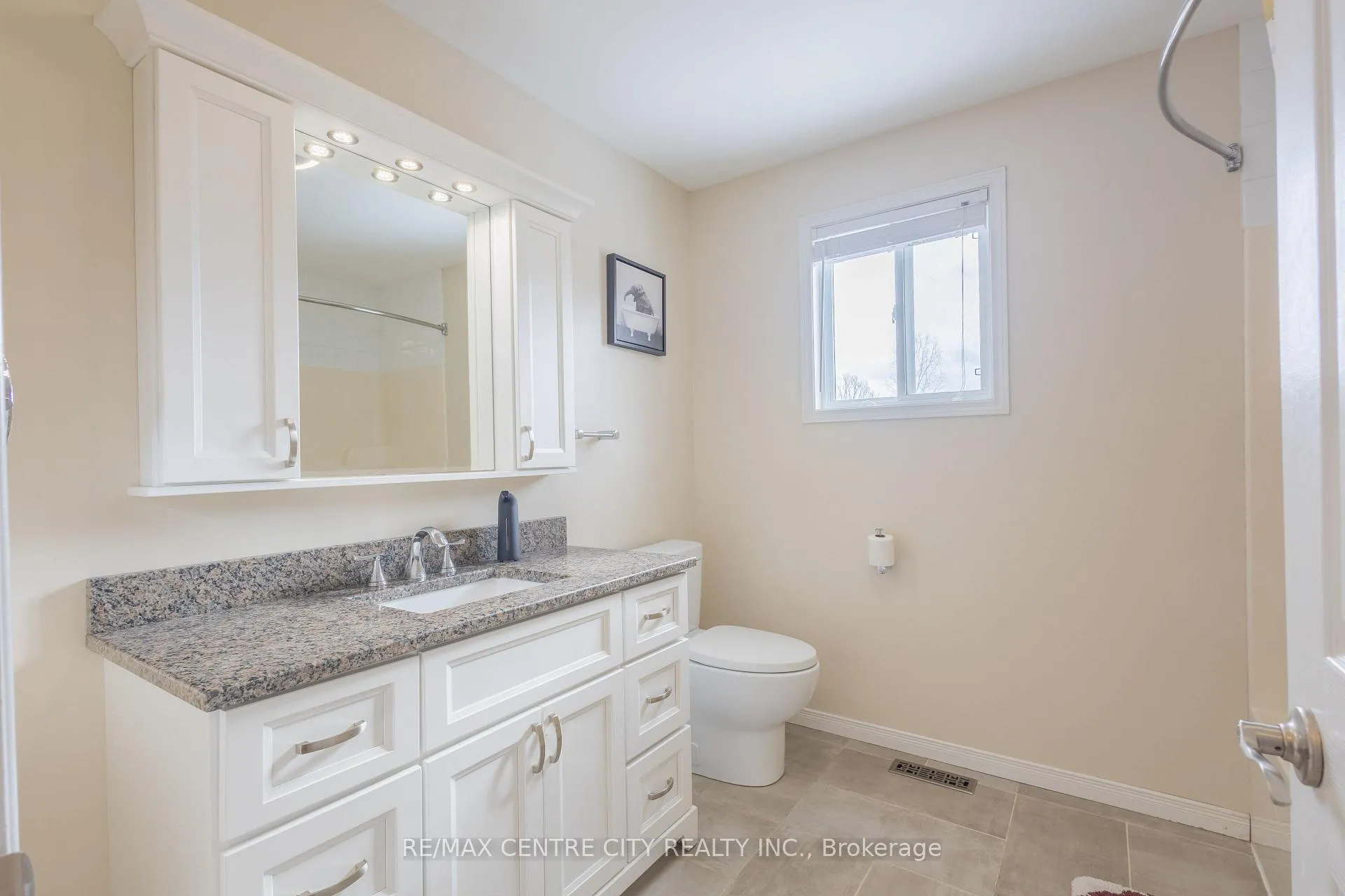 Photo 9 of 41619 Major Line, St. Thomas — HOMEH