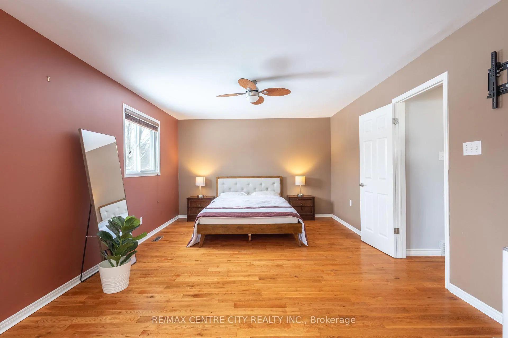 Photo 10 of 41619 Major Line, St. Thomas — HOMEH