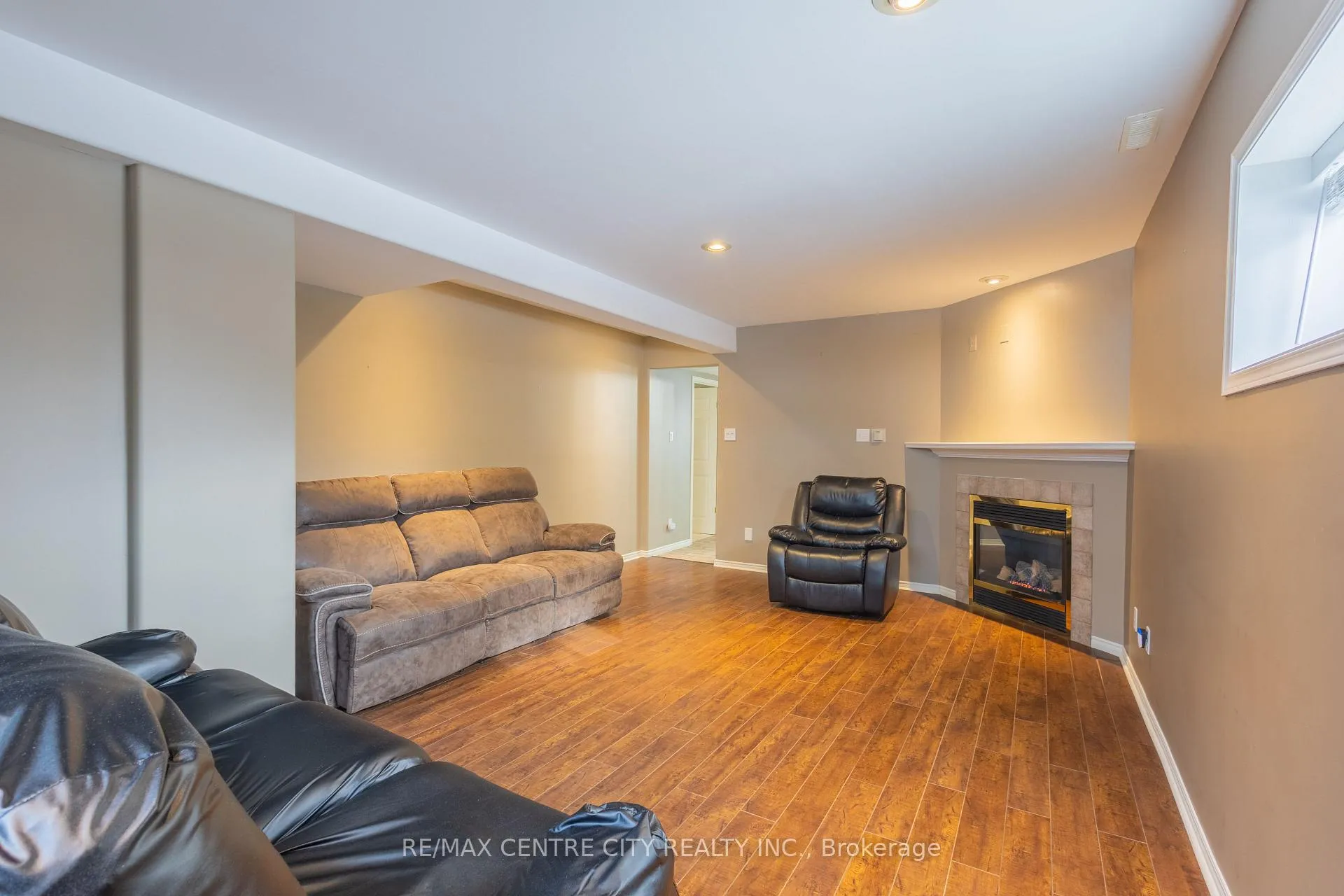 Photo 13 of 41619 Major Line, St. Thomas — HOMEH