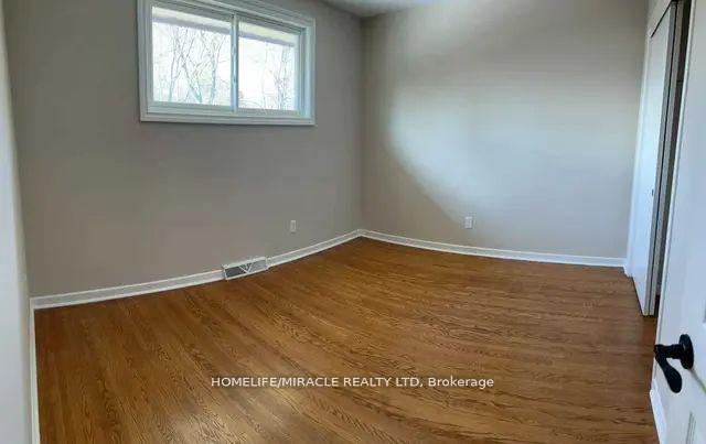 Photo 10 of 78 Regent Drive, St. Catharines, Vine/Linwell — HOMEH