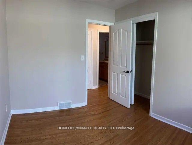 Photo 11 of 78 Regent Drive, St. Catharines, Vine/Linwell — HOMEH