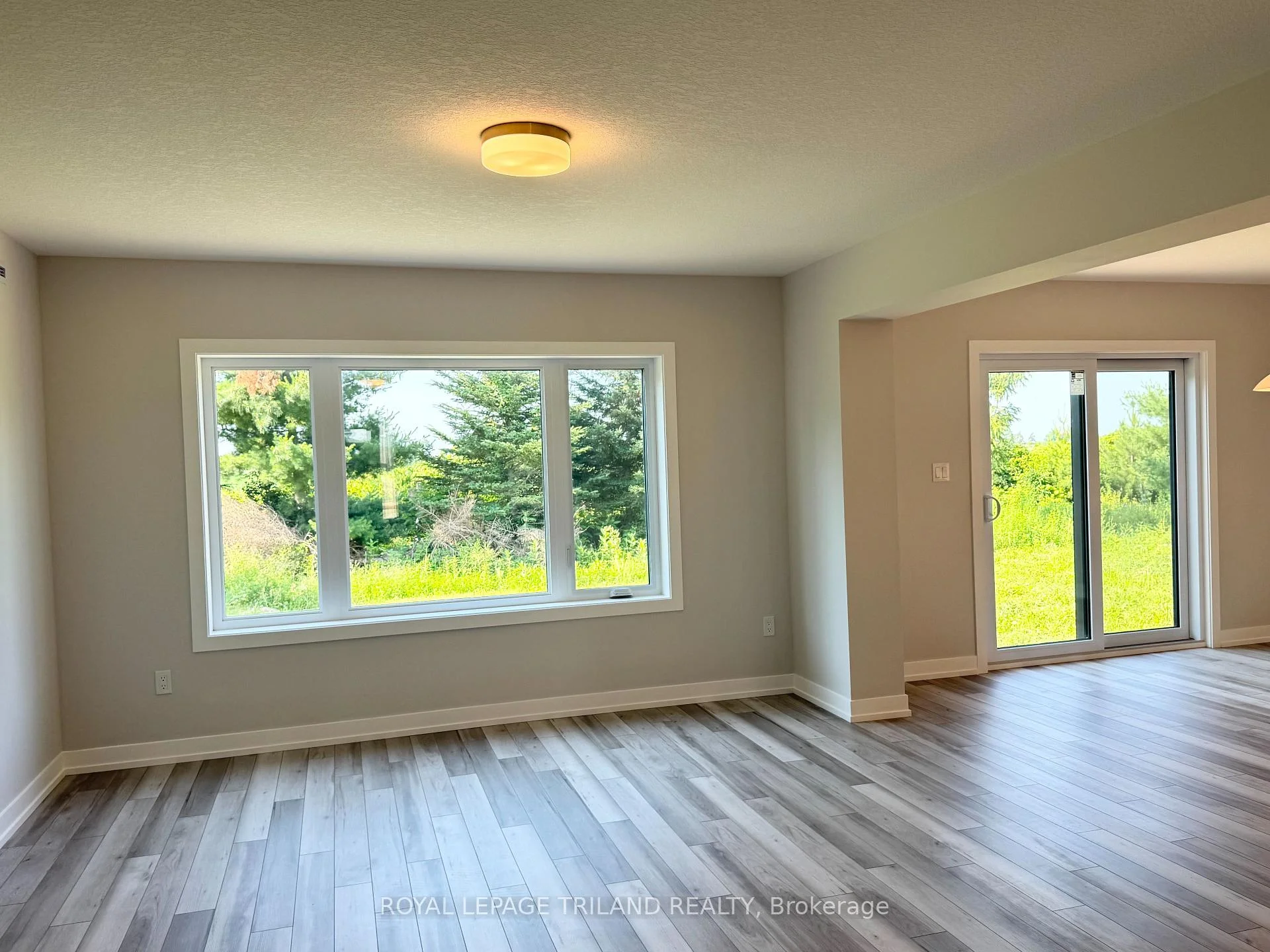 Photo 5 of 111 Styles Drive, St. Thomas — HOMEH