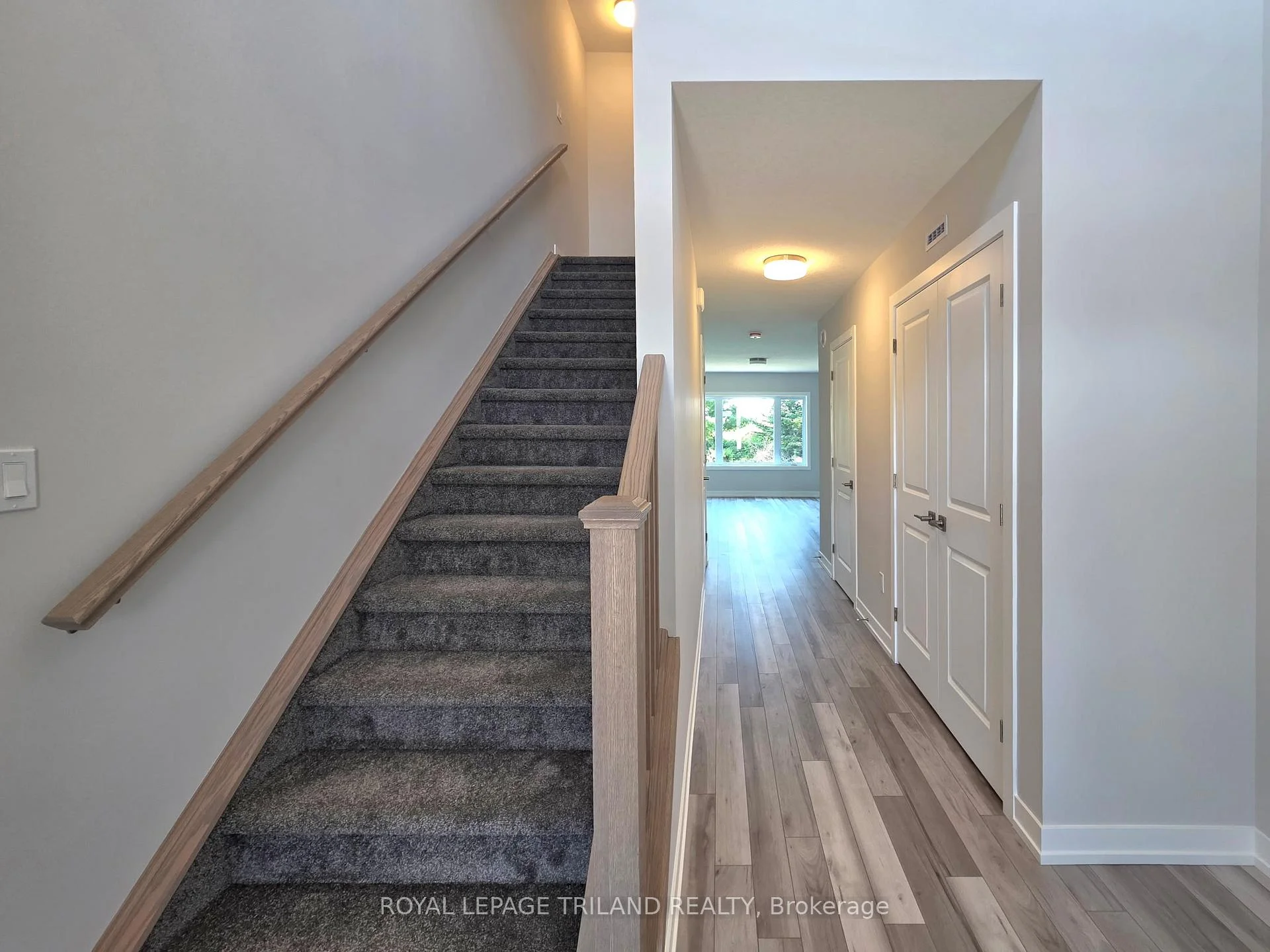 Photo 12 of 111 Styles Drive, St. Thomas — HOMEH